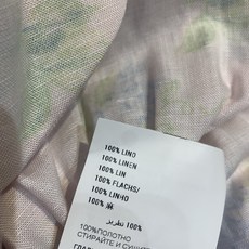 新款🔥出货啦📢 原版开发 Prad*早秋新款时髦百搭粉色碎花连衣裙,采用亚麻混纺面料,轻盈透气,夏天穿超 新款🔥出货啦📢 原版开发 Prad*早秋新款时髦百搭粉色碎花连衣裙,采用亚麻混纺面料,轻盈透气,夏天穿超