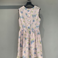 新款🔥出货啦📢 原版开发 Prad*早秋新款时髦百搭粉色碎花连衣裙,采用亚麻混纺面料,轻盈透气,夏天穿超 新款🔥出货啦📢 原版开发 Prad*早秋新款时髦百搭粉色碎花连衣裙,采用亚麻混纺面料,轻盈透气,夏天穿超