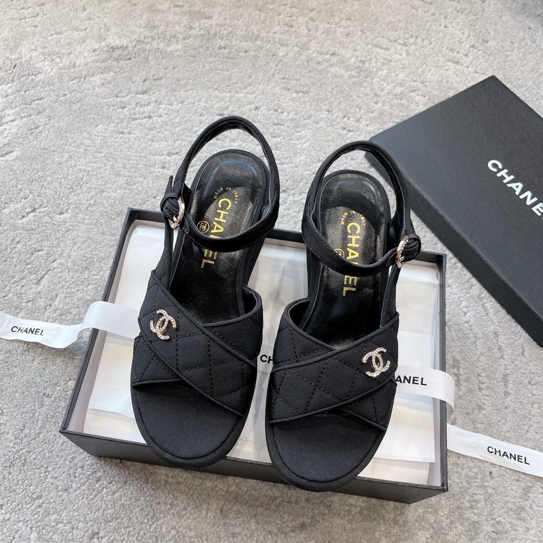 CHANEL сандалі скураныя, робяць скуру ног бялейшай, элегантны стыль