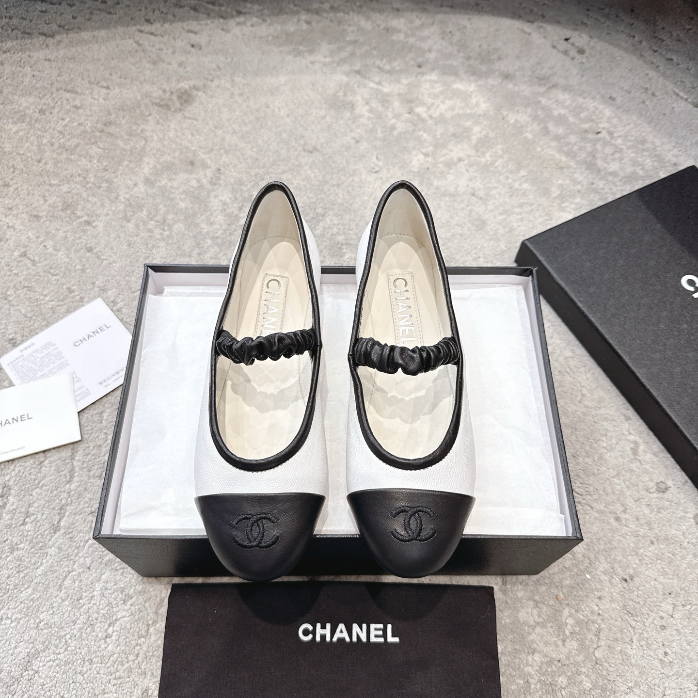 CHANEL 메리제인 돌먼 슈즈｜한정판｜오리지널 채널 소재 맞춤 제작｜99.99% 재현도