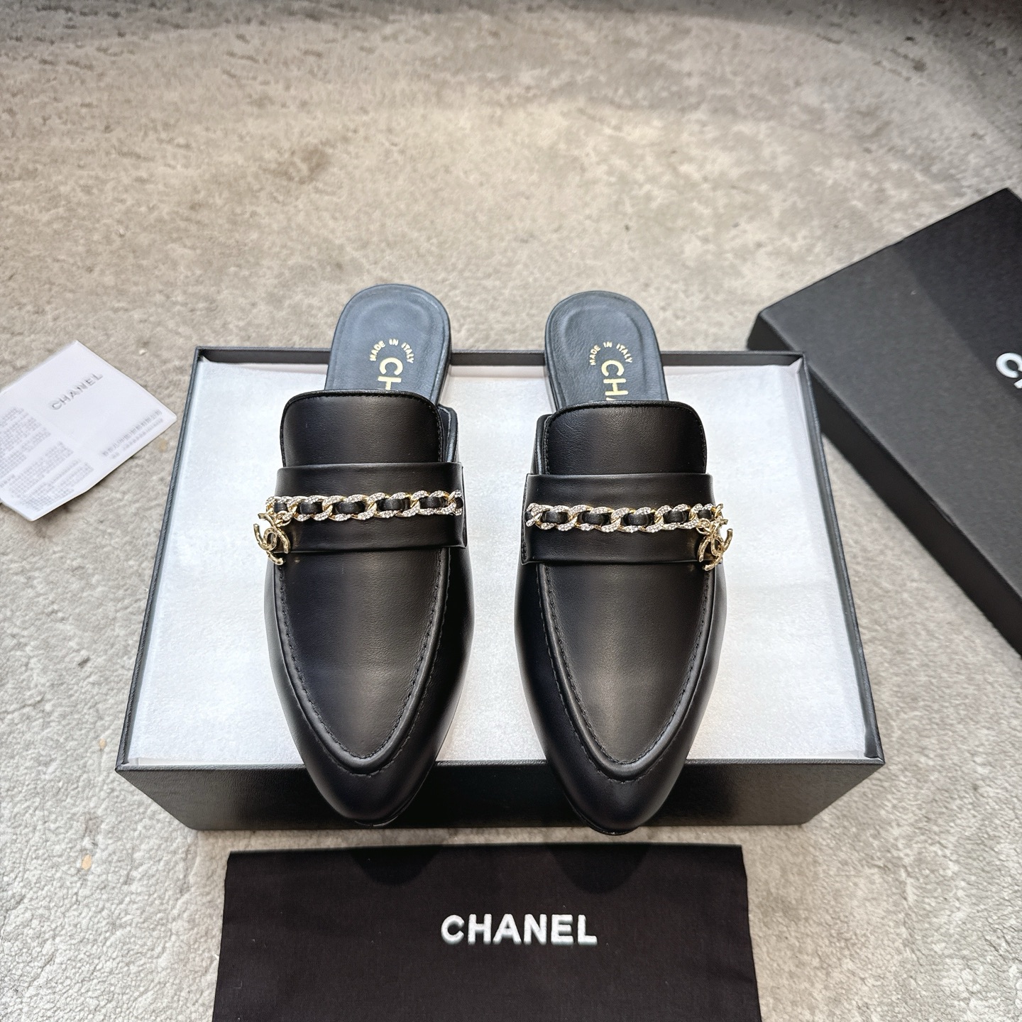 CHANEL мулы  лоферы｜рэтра-раскошныя лоферы｜двайная C металічная спражка + воскаваная скура