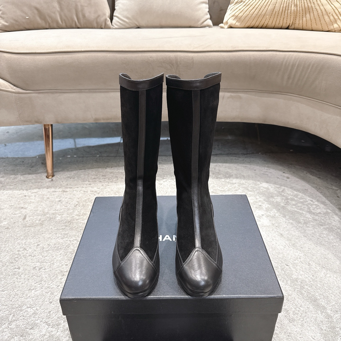 CHANEL 秋冬モデル レディースブーツ スリッポン ストレートブーツ 乗馬ブーツ イタリア製本革アウトソール