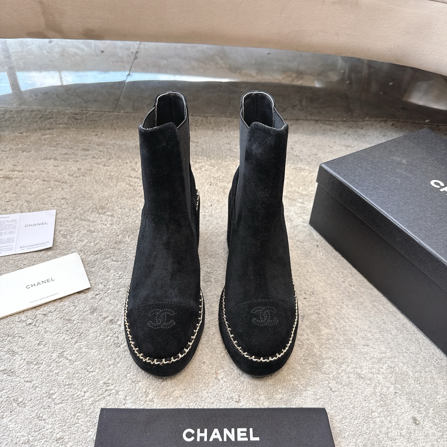 CHANEL 秋冬モデル レディースブーツ スリッポン ストレートブーツ 乗馬ブーツ イタリア製本革アウトソール