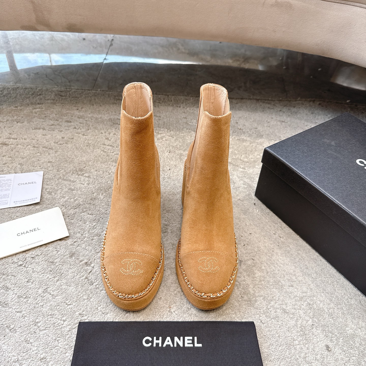 CHANEL 秋冬モデル レディースブーツ スリッポン ストレートブーツ 乗馬ブーツ イタリア製本革底