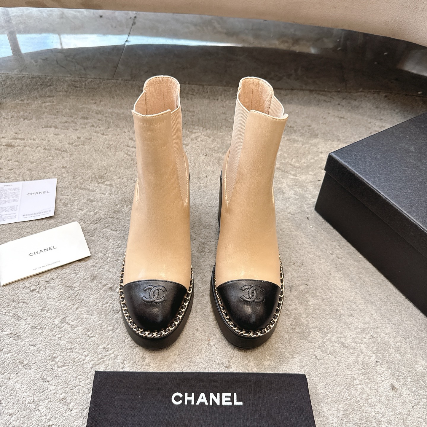 CHANEL 秋冬モデル レディースブーツ スリッポン ストレートブーツ 乗馬ブーツ イタリア製本革アウトソール
