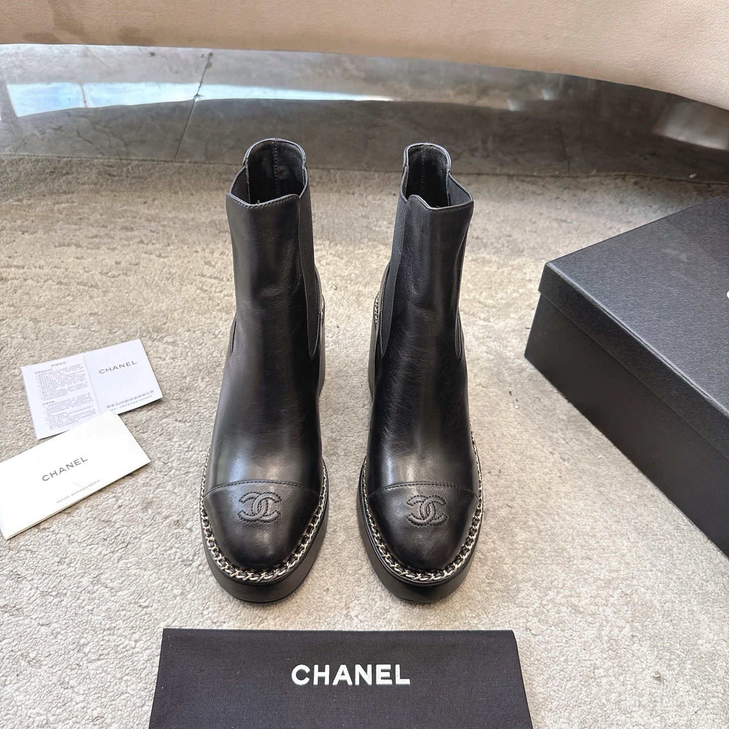 CHANEL 秋冬モデル レディースブーツ スリッポン ストレートブーツ 乗馬ブーツ イタリア製本革アウトソール