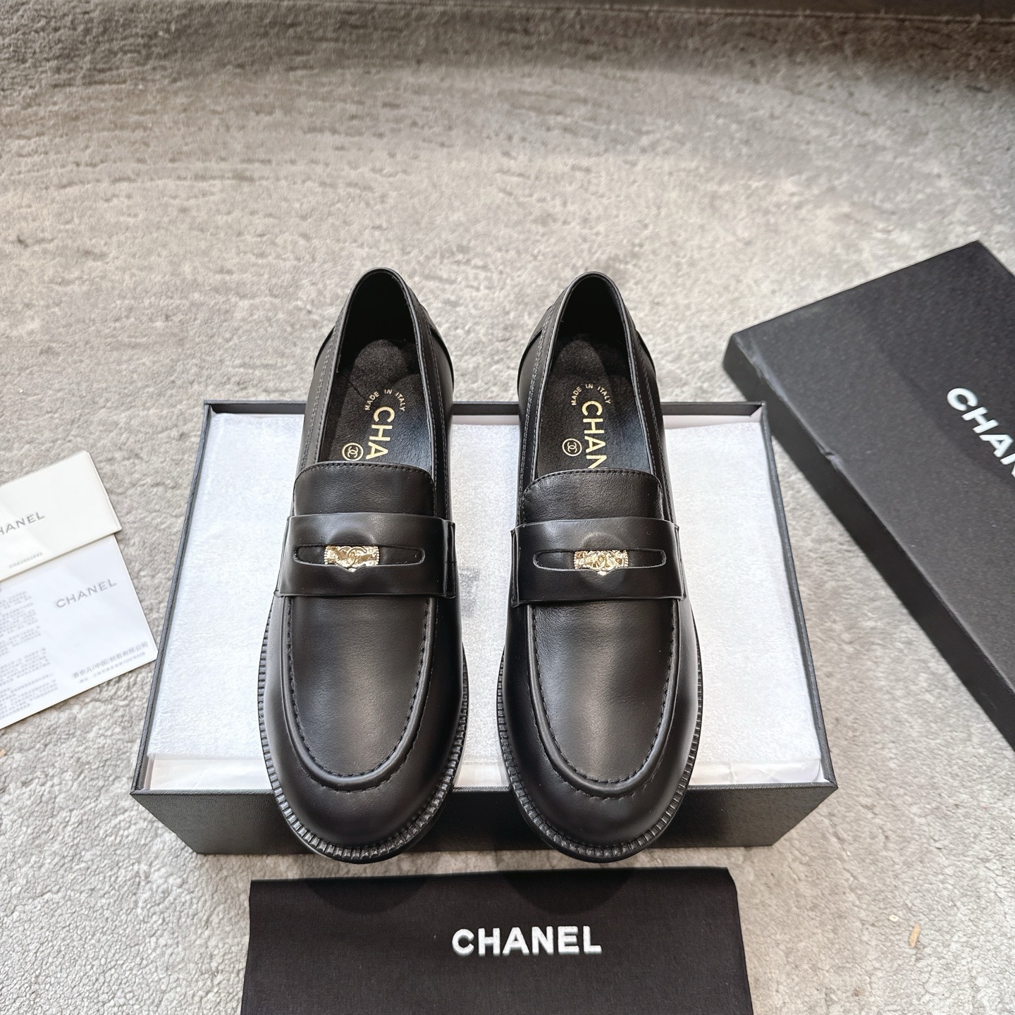 CHANEL мюлі/лафферы｜рэтра-раскошныя лафферы｜металічная пражжа з двума C + воскаваная скура