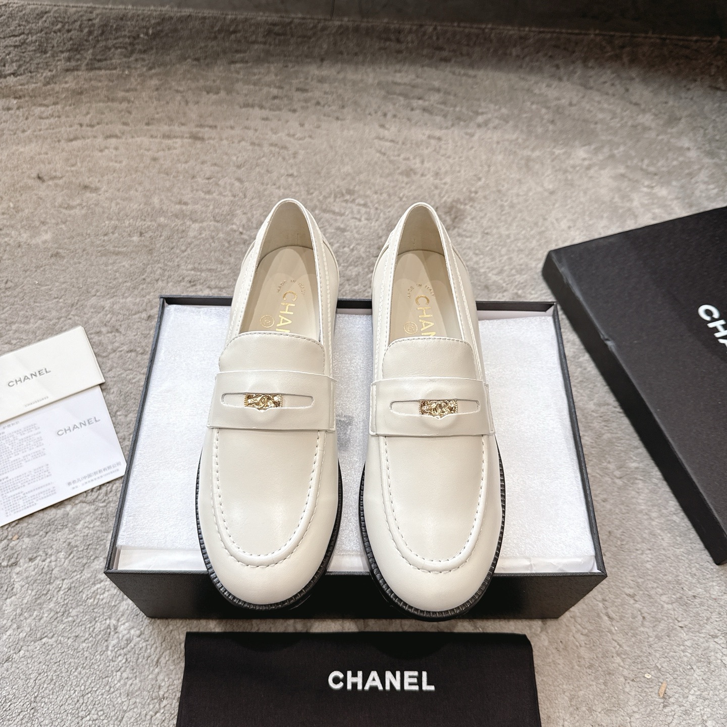 CHANEL мулы  лоферы｜рэтра-раскошныя лоферы｜двайная C металічная зашпілька + воскаваная скура цяляці