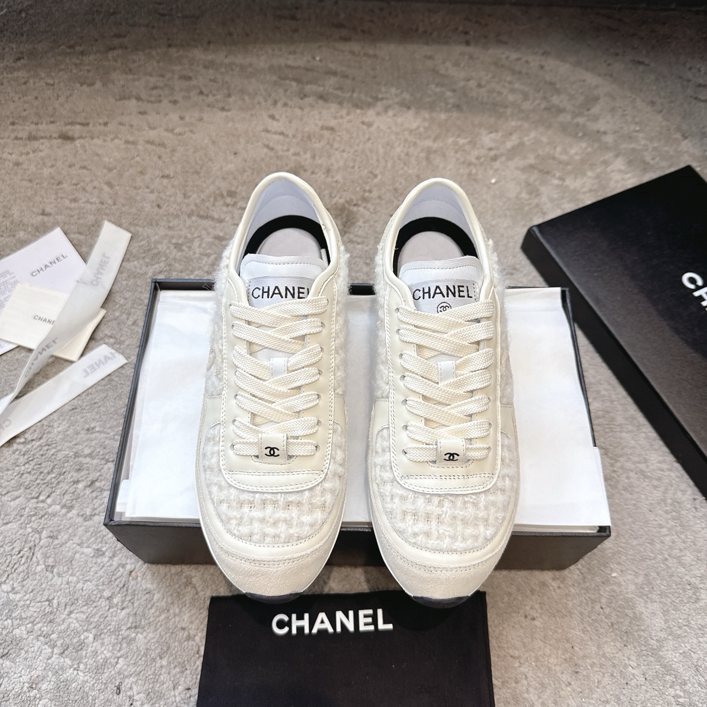 CHANEL スニーカー カジュアルシューズ 公式サイト同時発売 カジュアルスポーツスタイル マットレザー
