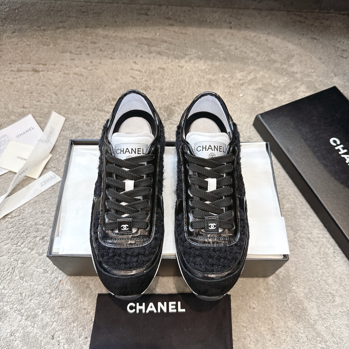 CHANEL スニーカー カジュアルシューズ 公式サイト同時発売 カジュアルスポーツスタイル マットレザー