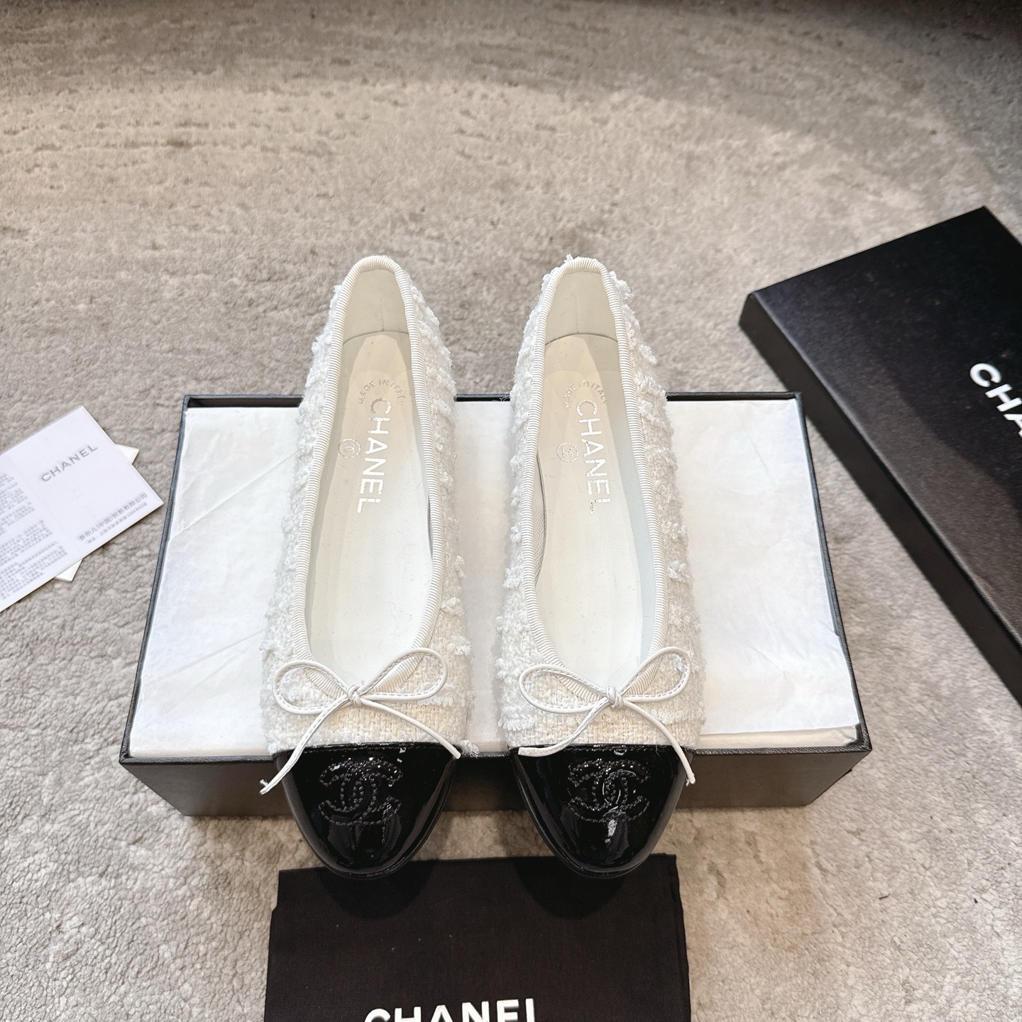 CHANEL класічныя балеткі з зоркамі з лакавай скуры і імпартнага тонкага аксаміту, італьянская скураная падэшва