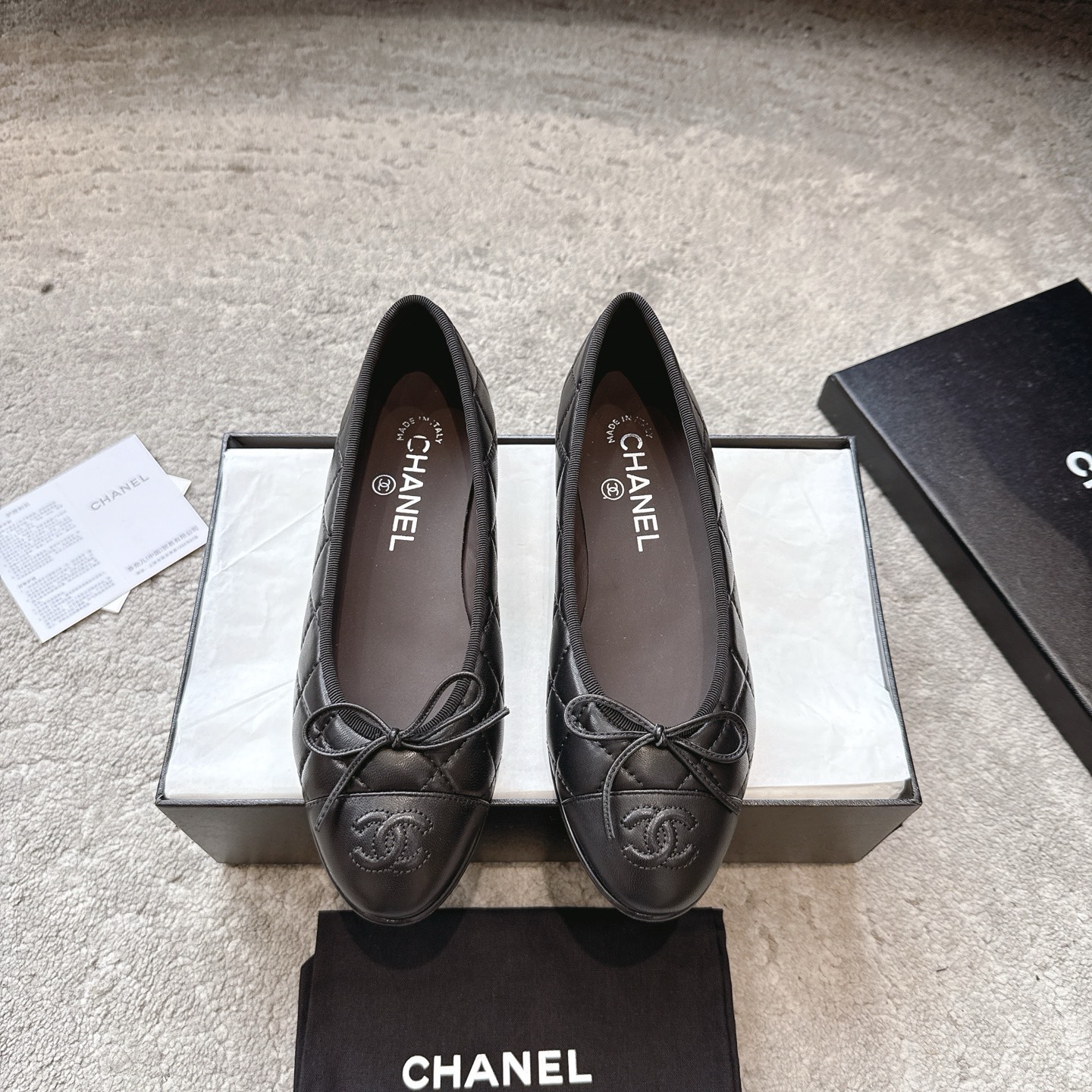 CHANEL класічныя балеткі з зоркай з лакіраванай скуры і імпартнага тонкага аксаміту, італьянская скураная падэшва