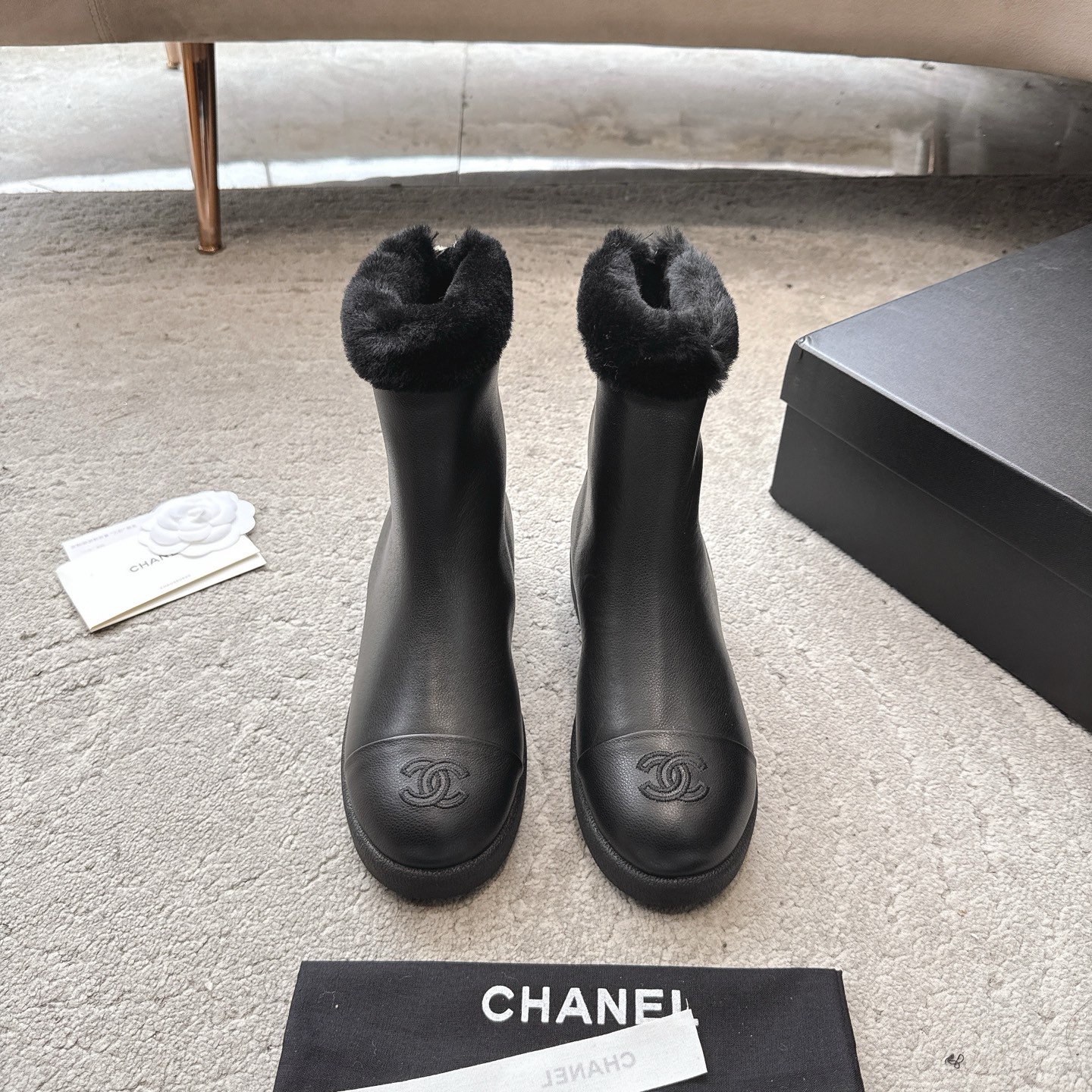 CHANEL 秋冬モデル レディースブーツ スリッポン ストレートブーツ 乗馬ブーツ イタリア製本革アウトソール