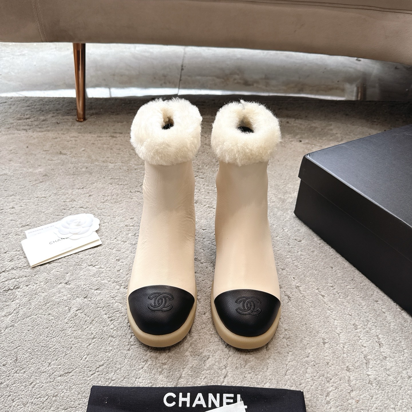 CHANEL 秋冬モデル レディースブーツ スリッポン ストレートブーツ 乗馬ブーツ イタリア製本革底