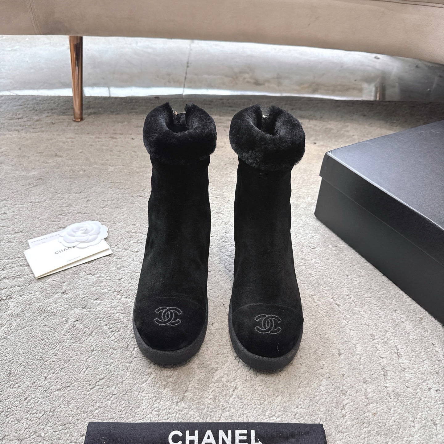 CHANEL 秋冬モデル レディースブーツ スリッポン ストレートブーツ 乗馬ブーツ イタリア製本革アウトソール