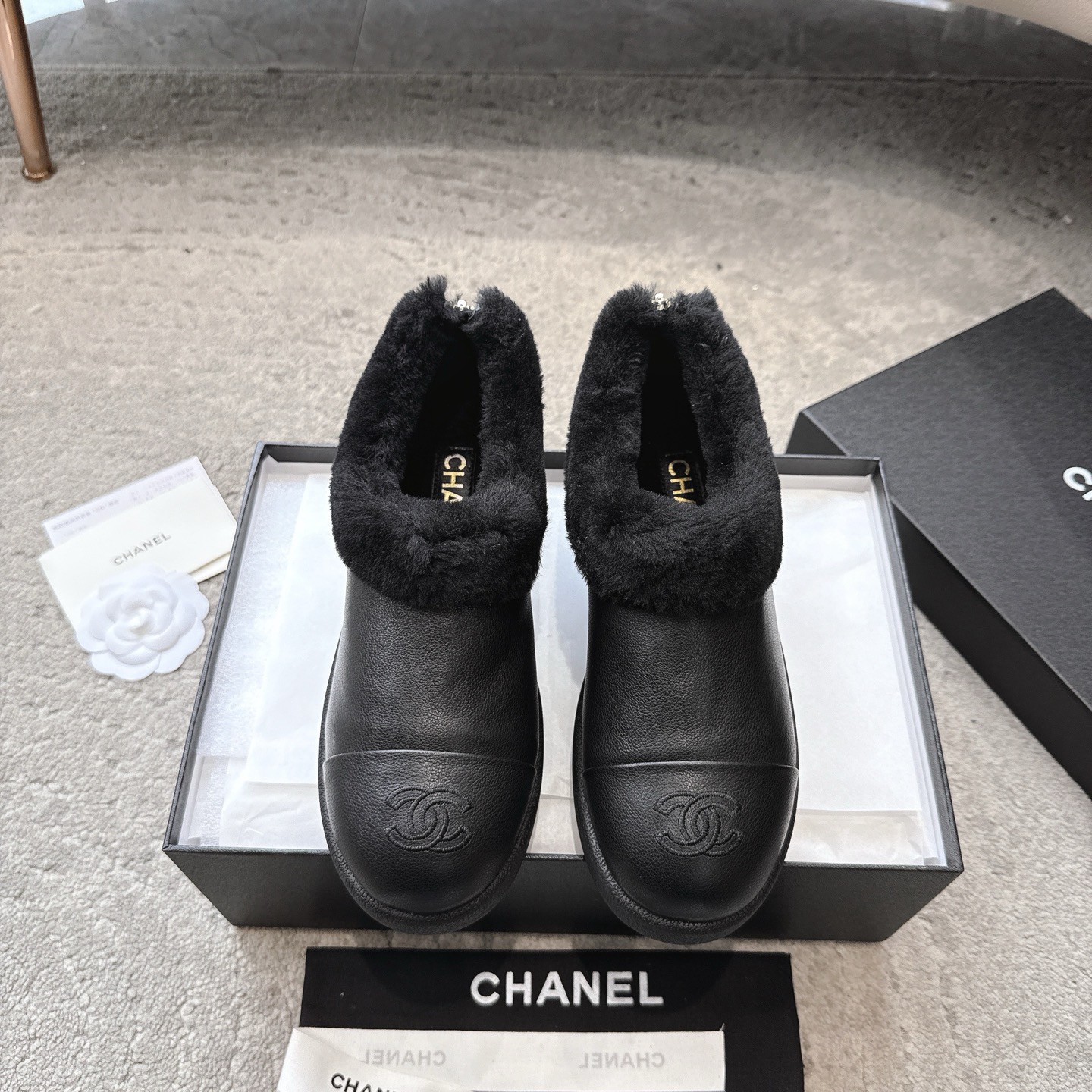CHANEL 秋冬モデル レディースブーツ スリッポン ストレートブーツ 乗馬ブーツ イタリア製本革アウトソール