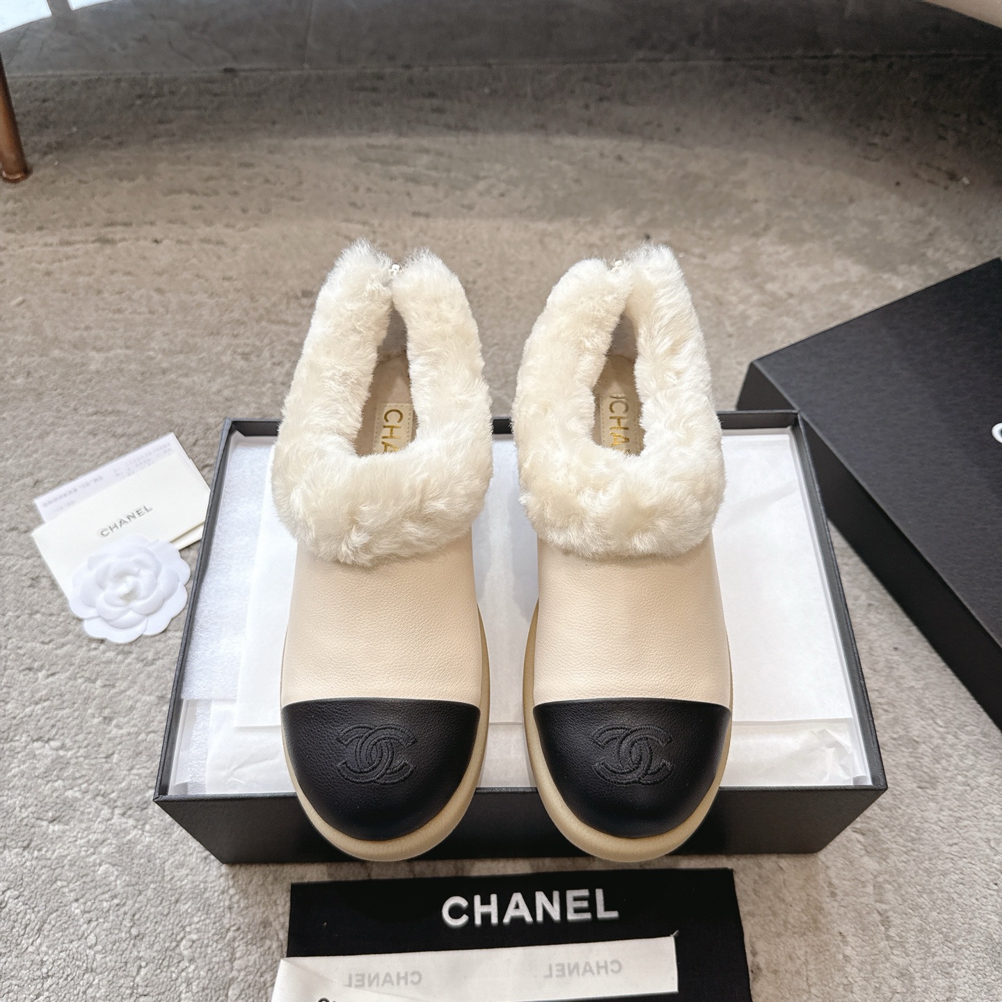 CHANEL 秋冬モデル レディースブーツ スリッポン ストレートブーツ 乗馬ブーツ イタリア製本革アウトソール