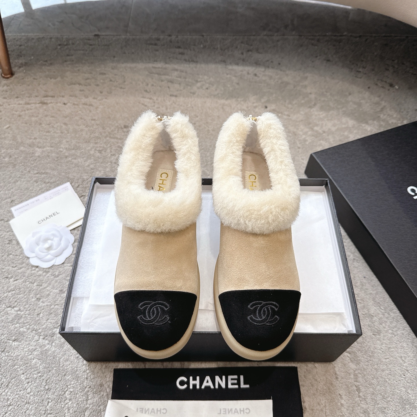 CHANEL 秋冬モデル レディースブーツ スリッポン ストレートブーツ 乗馬ブーツ イタリア製本革アウトソール