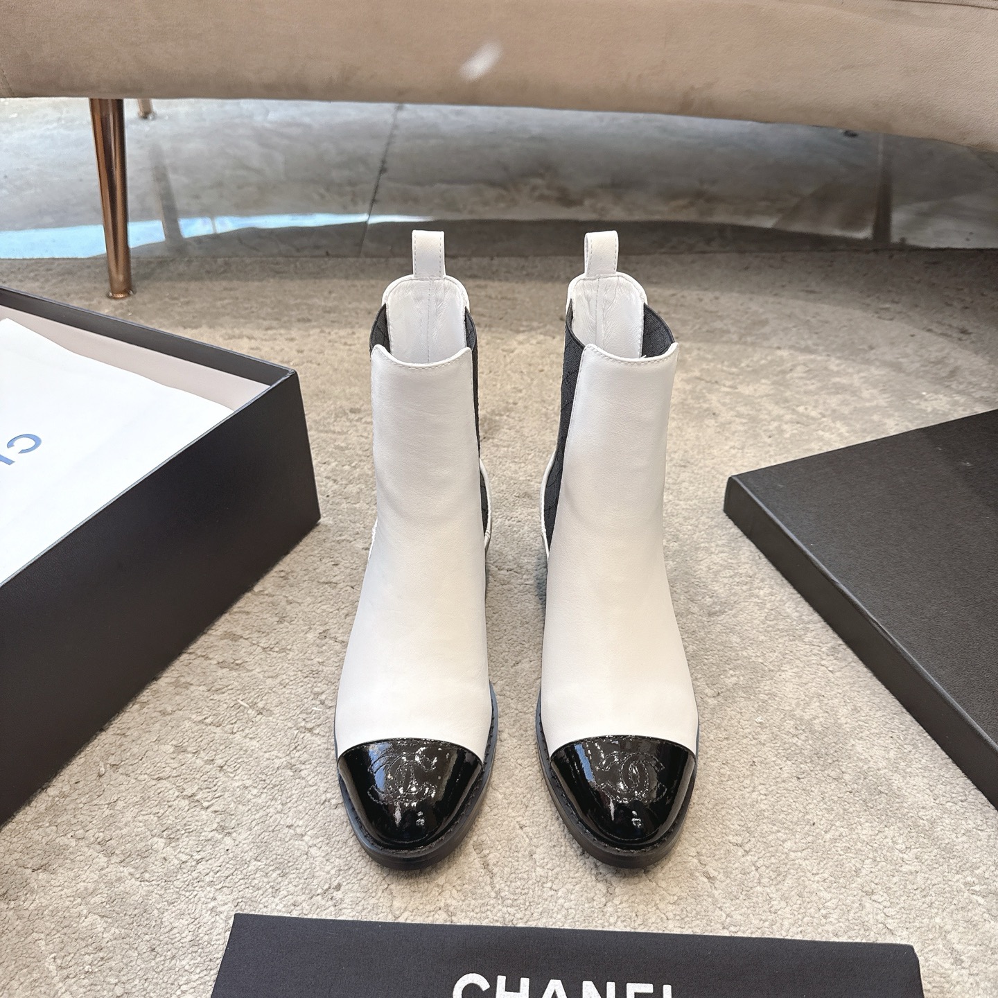 CHANEL 秋冬モデル レディースブーツ スリッポン ストレートブーツ 乗馬ブーツ イタリア製本革アウトソール