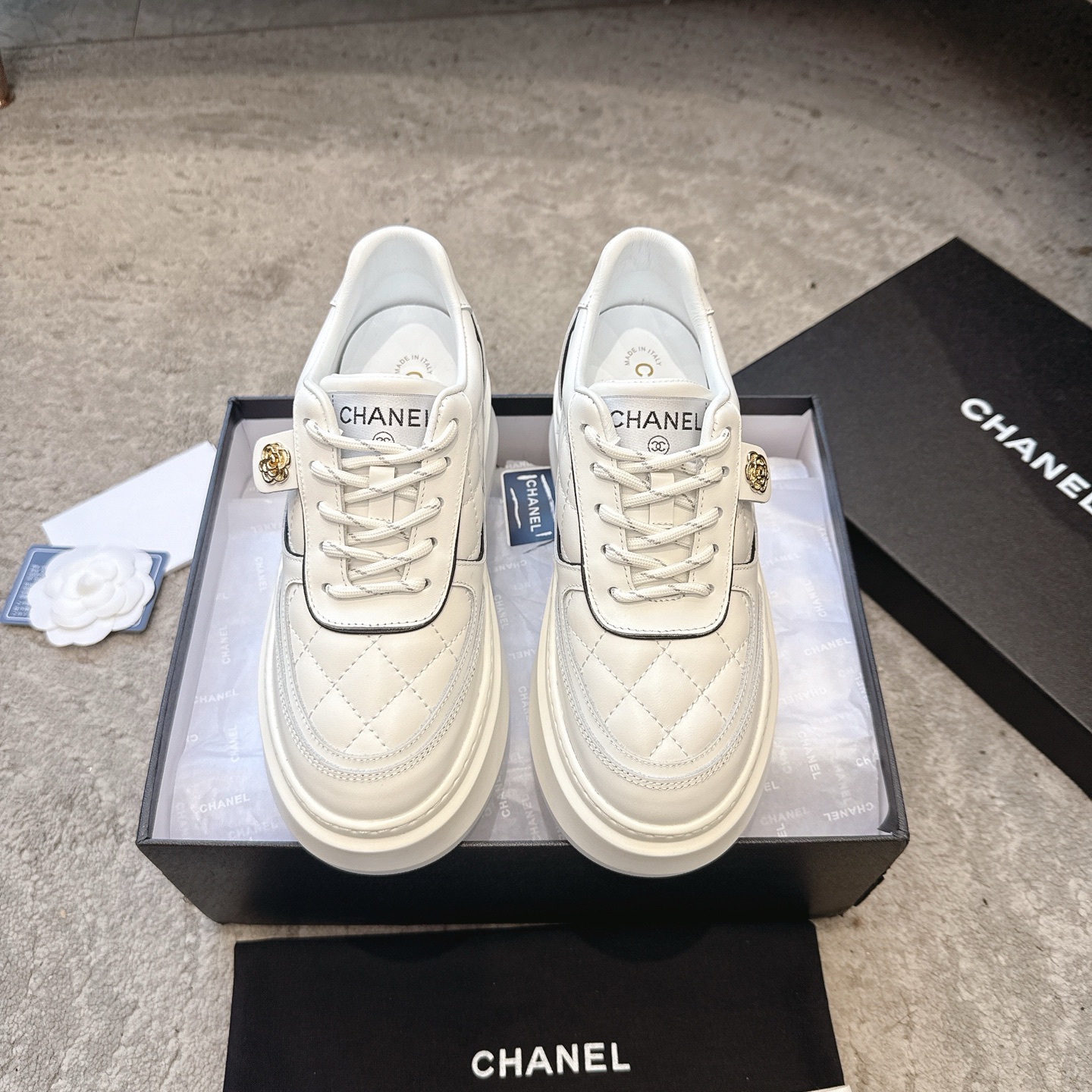 CHANEL casual shoes sneakers | boutique top-tier | multi-craft + color-block mix | top-grain cowhide