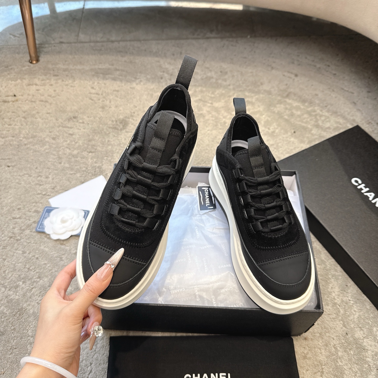 CHANEL casual shoes sneakers | boutique top-tier | multi-craft + color-block mix | top-grain cowhide