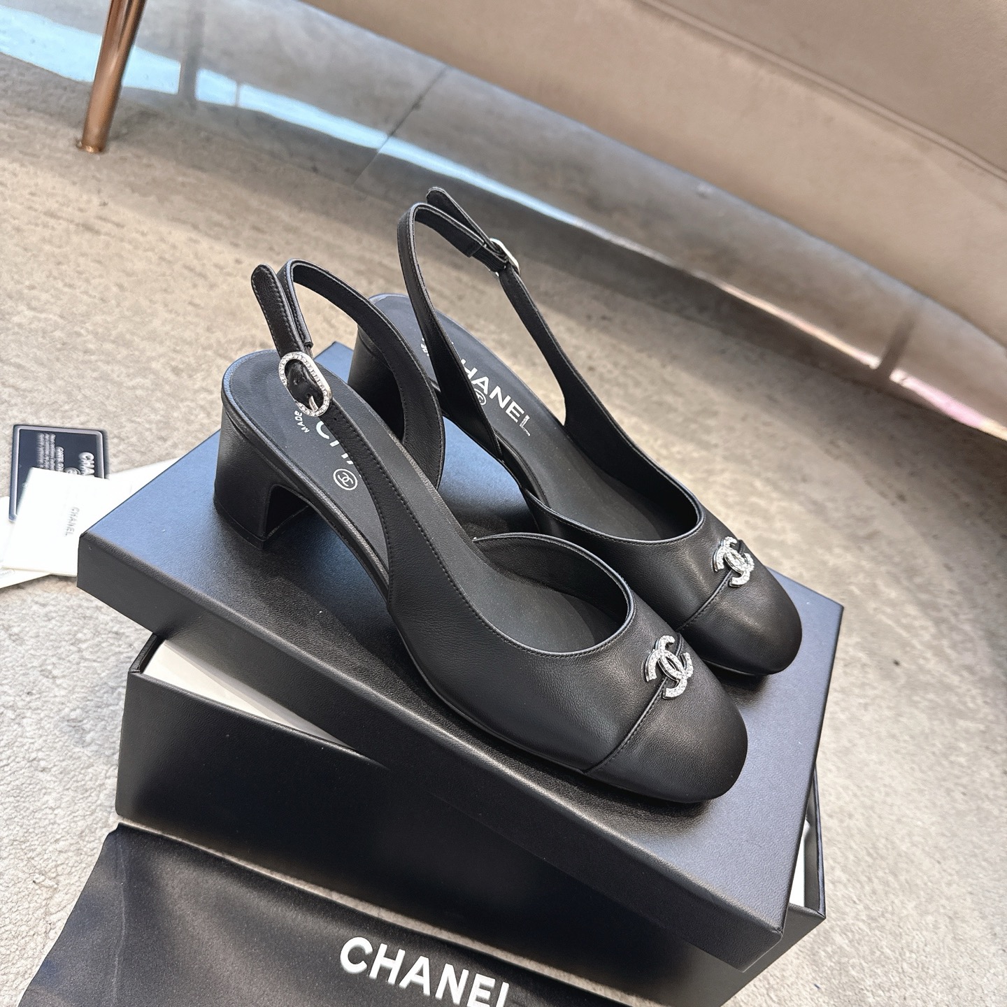 Chanel CHANEL 链条凉鞋