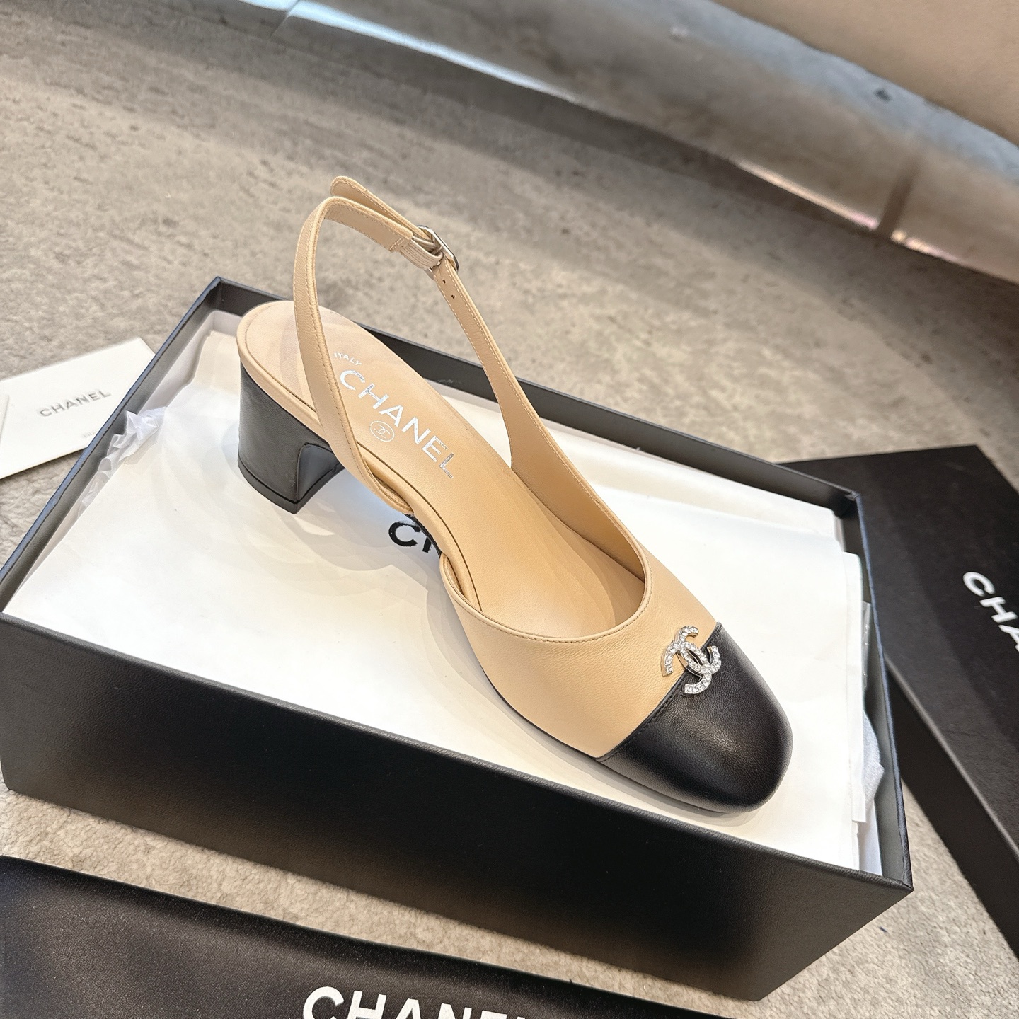 Chanel CHANEL 链条凉鞋