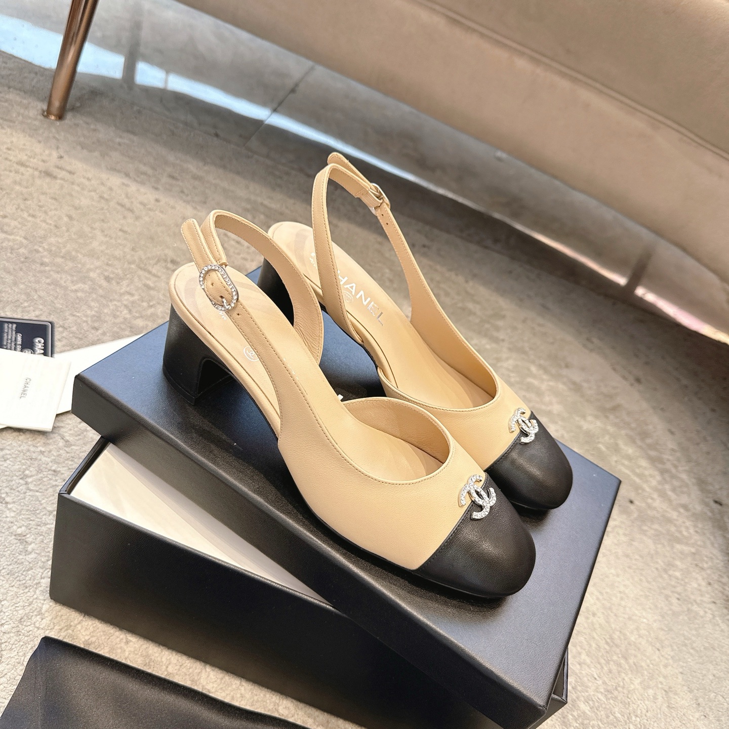 Chanel CHANEL 链条凉鞋