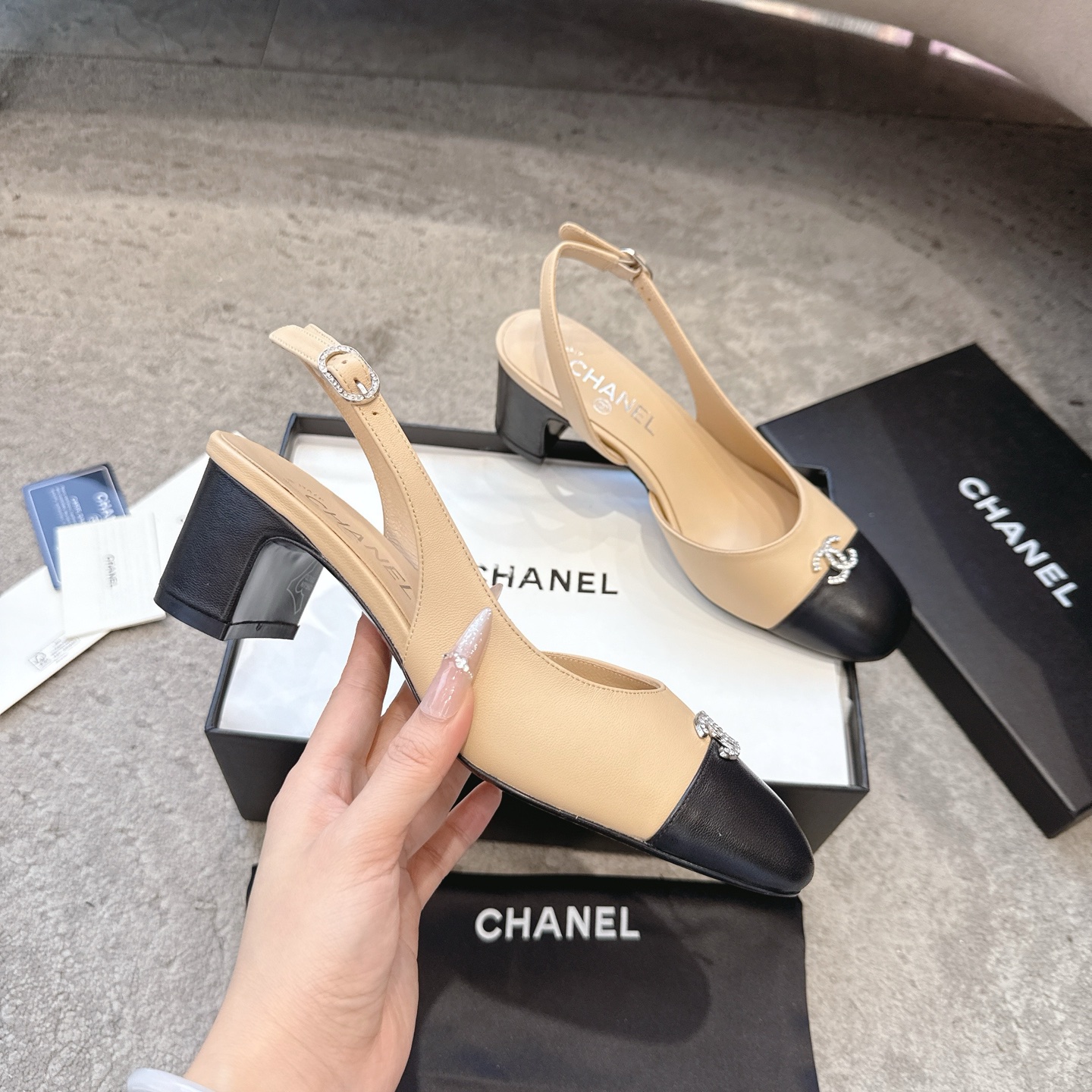 Chanel CHANEL 链条凉鞋