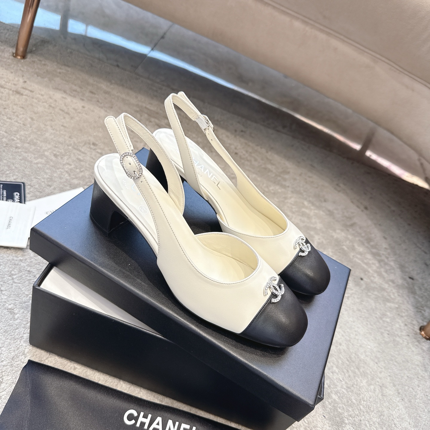 Chanel CHANEL 链条凉鞋