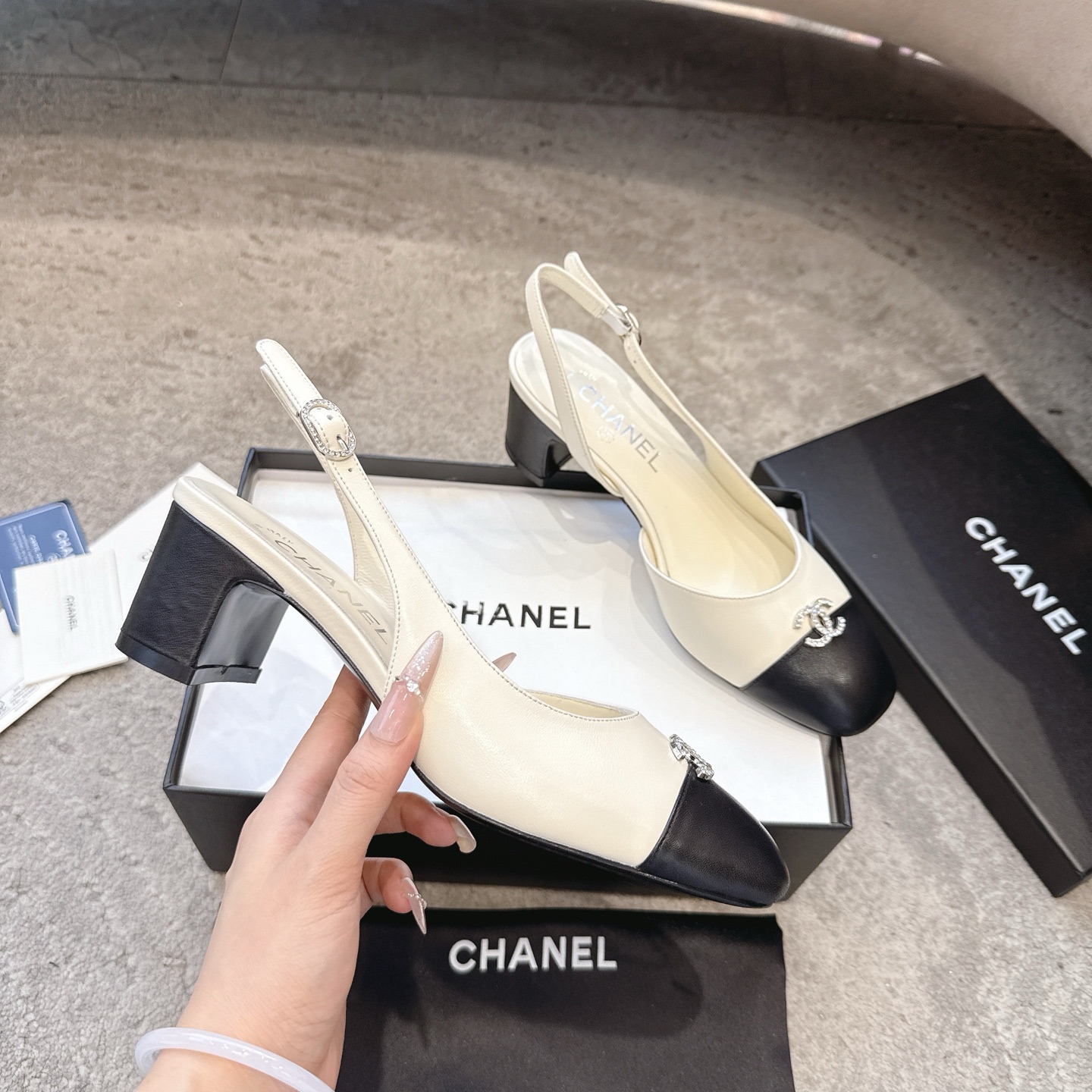 Chanel CHANEL 链条凉鞋
