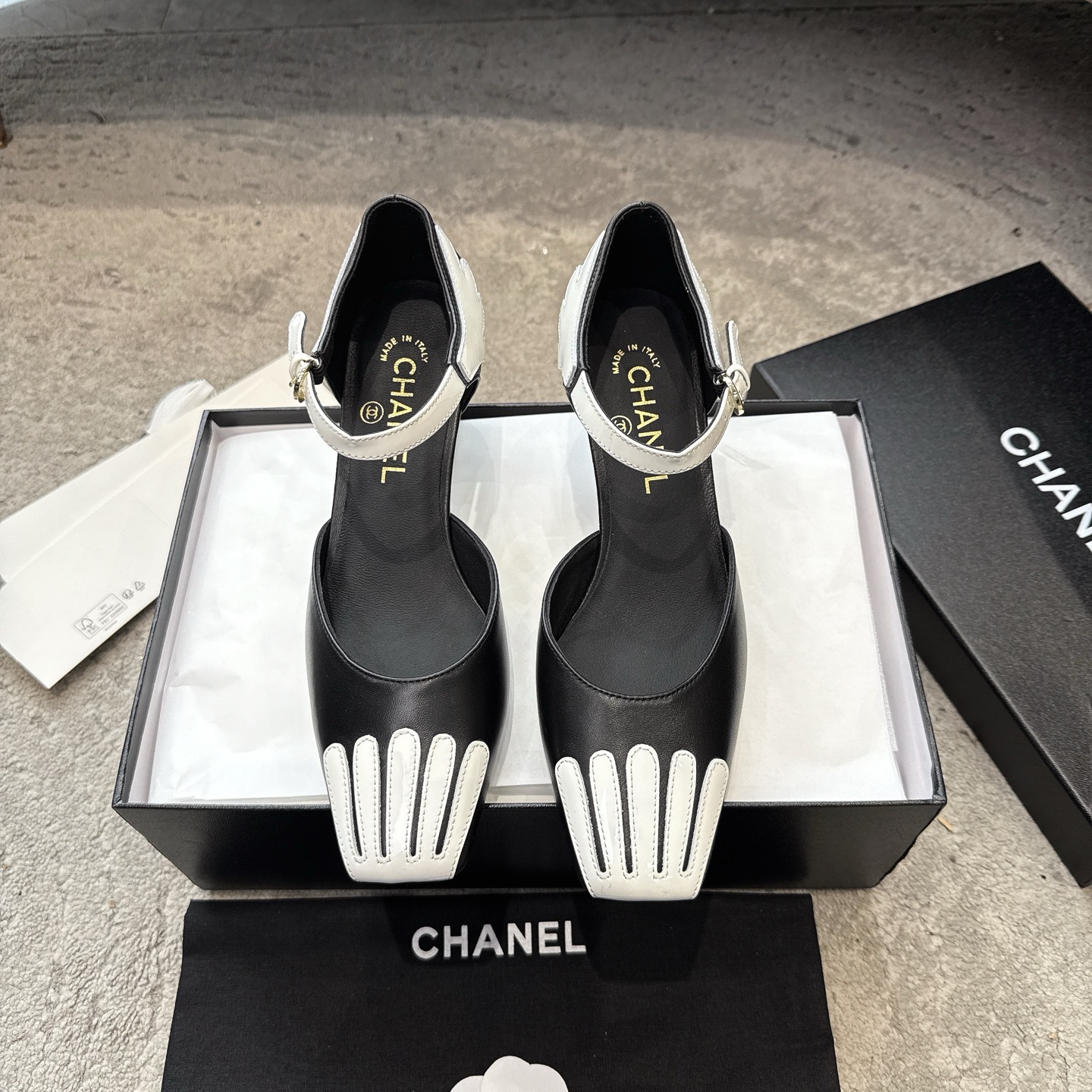CHANEL сандалі скураныя, робяць скуру ног святлейшай, элегантны фасон