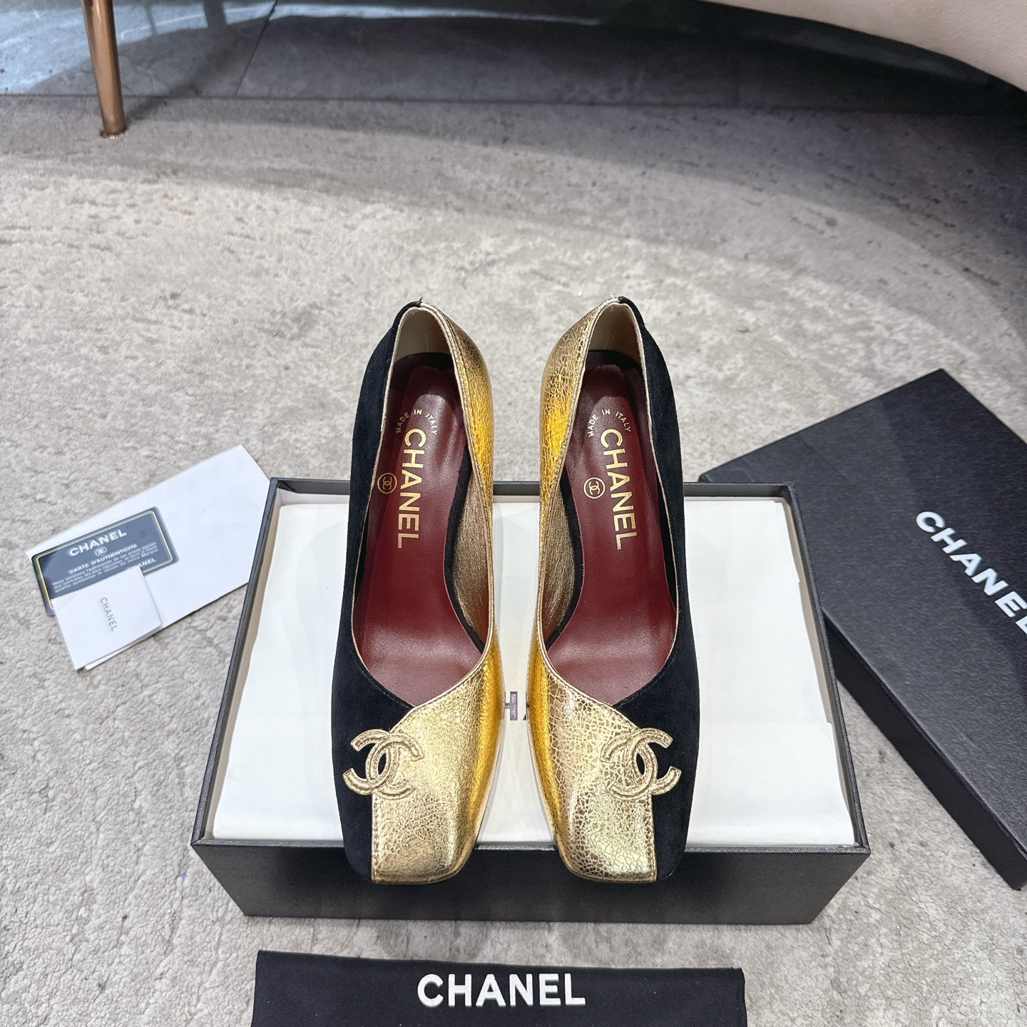 Сандалии CHANEL из телячьей кожи, визуально удлиняют ноги, элегантная модель