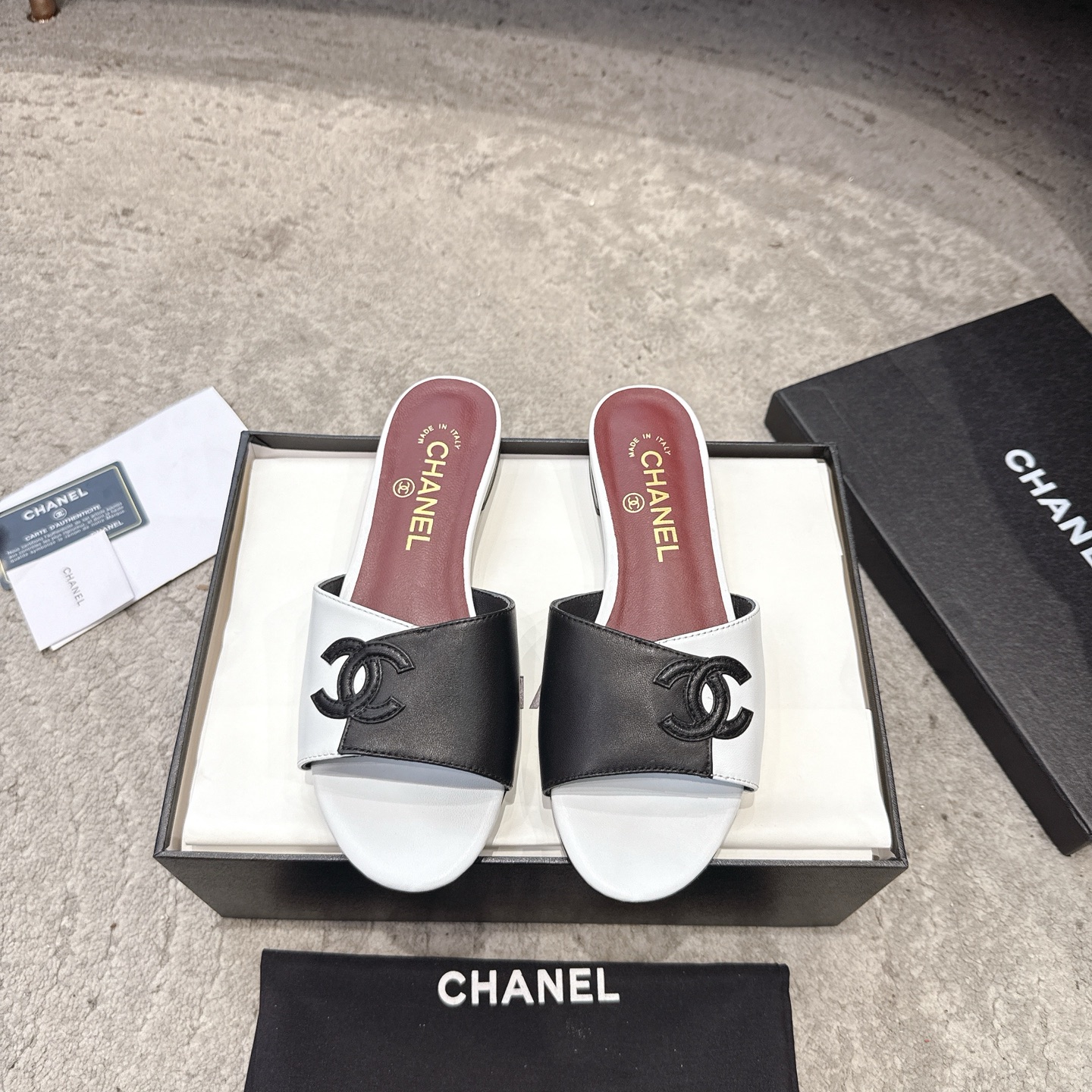 CHANEL сандалии из телячьей кожи, визуально удлиняют ноги, элегантная модель