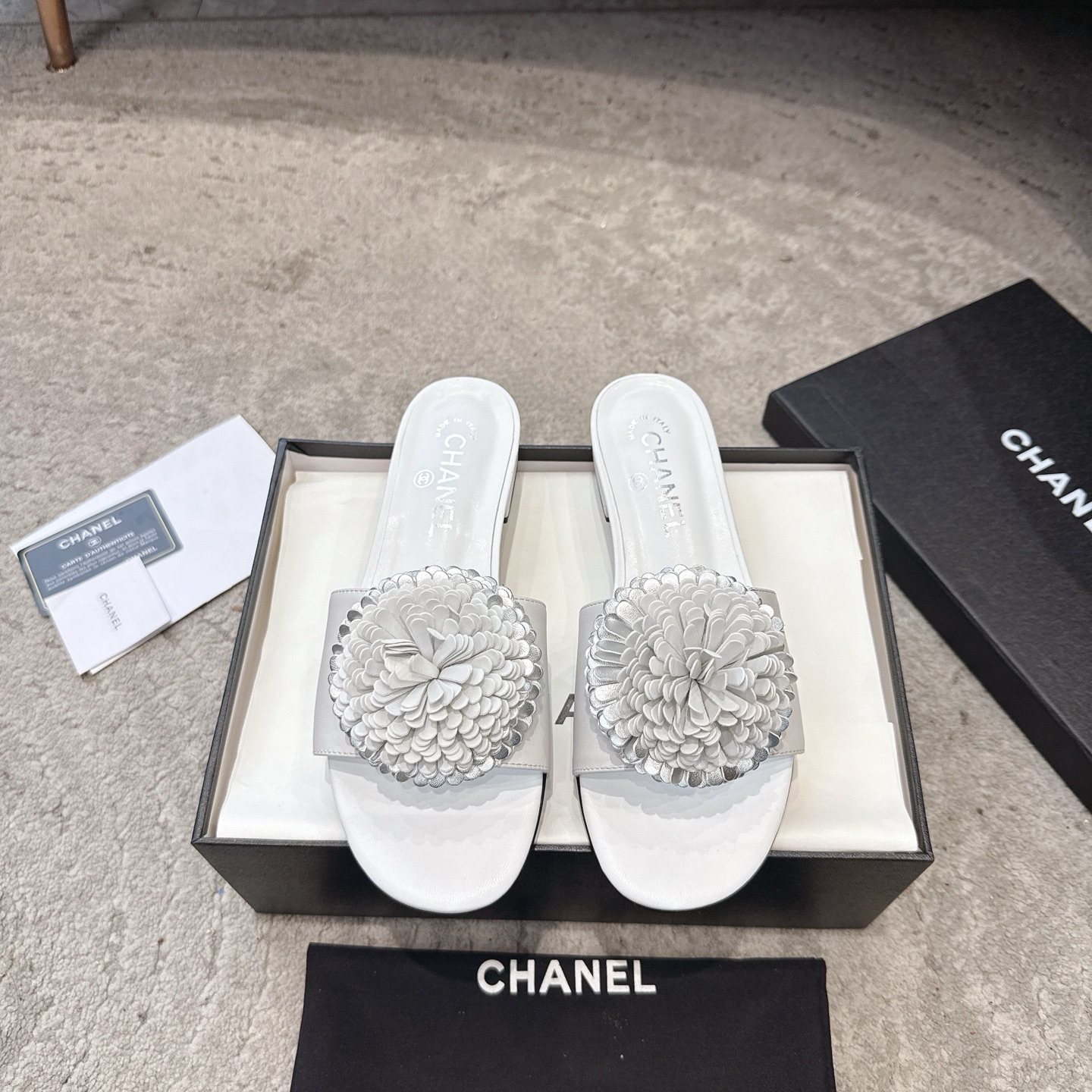 CHANEL сандалии из телячьей кожи, визуально удлиняют ноги, элегантная модель
