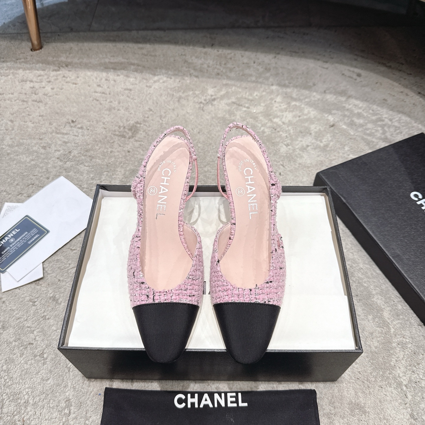 CHANEL сандалии из телячьей кожи, визуально удлиняют ноги, элегантная модель