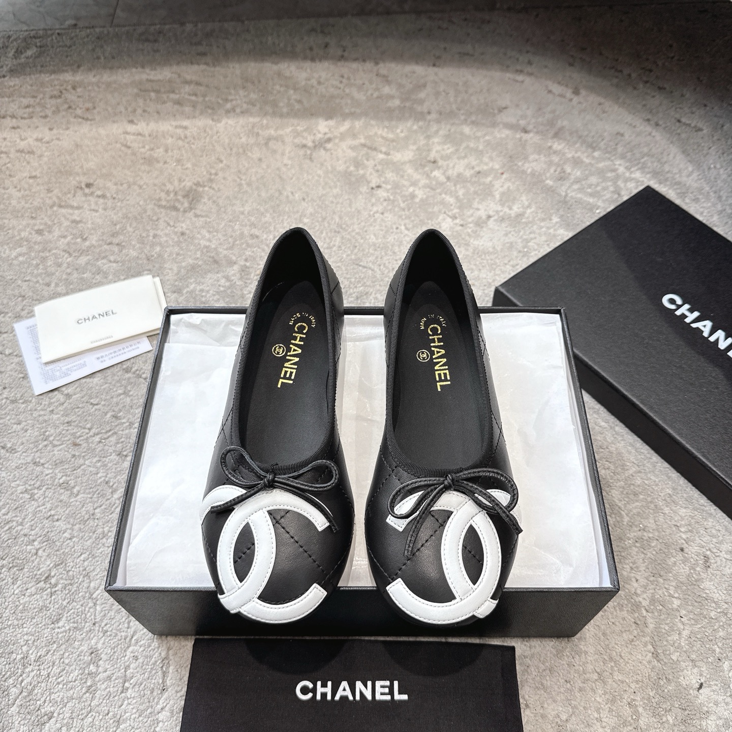 CHANEL Mary Jane sandales défilé, doublure en agneau, semelle extérieure en cuir véritable italien, illumine le teint et rehausse l'allure