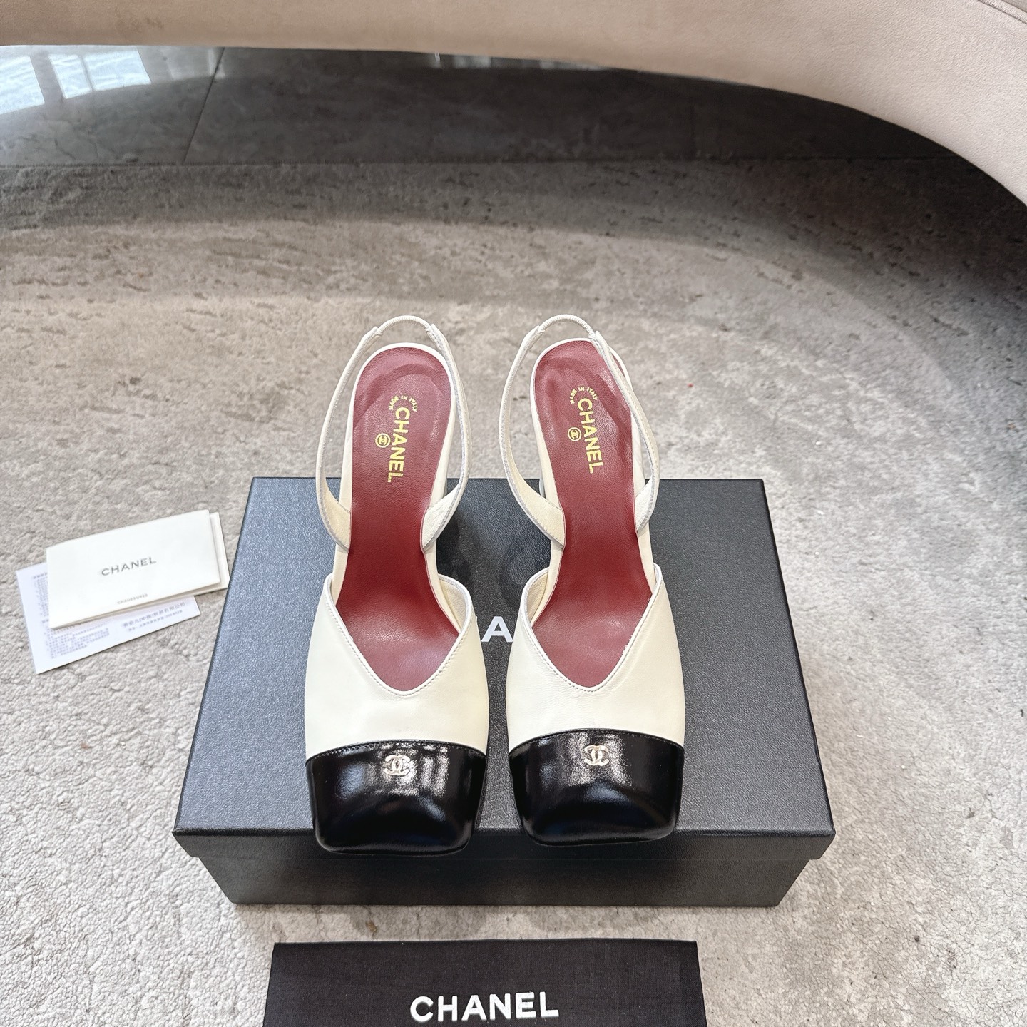 Сандалии CHANEL из телячьей кожи, визуально удлиняют ноги, элегантная модель