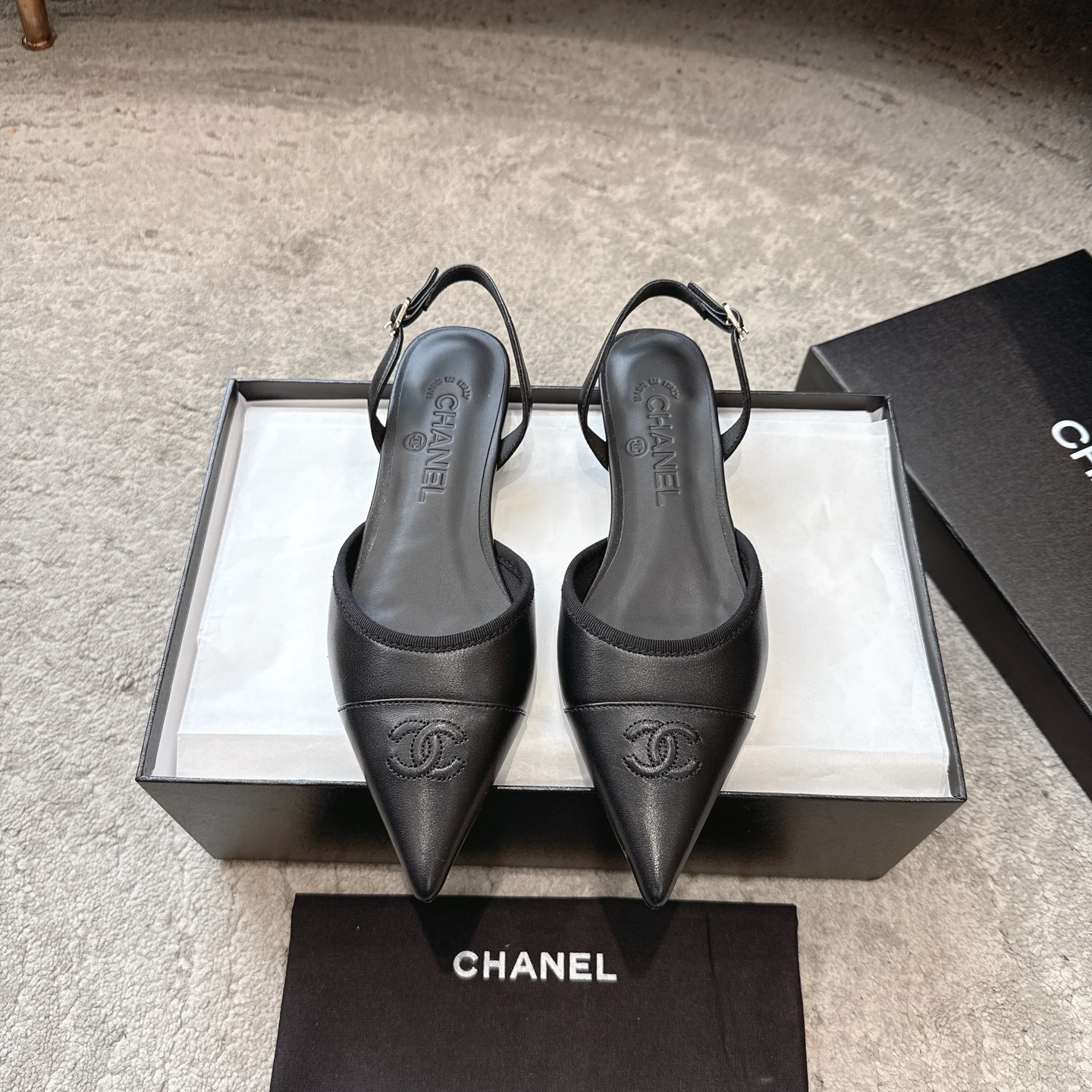 CHANEL Sandals Cowhide Flattering for Fair Skin Elegant Style