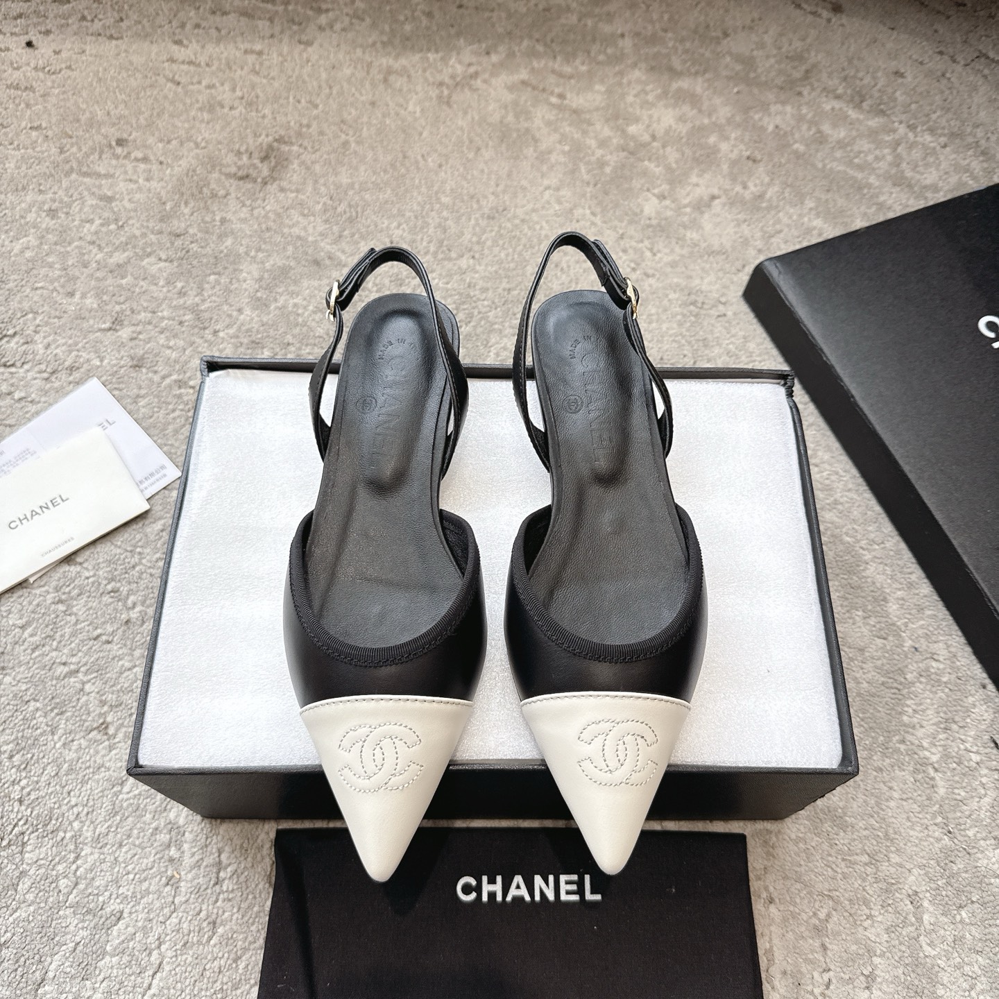 CHANEL Sandals Cowhide Flattering for Fair Skin Elegant Style