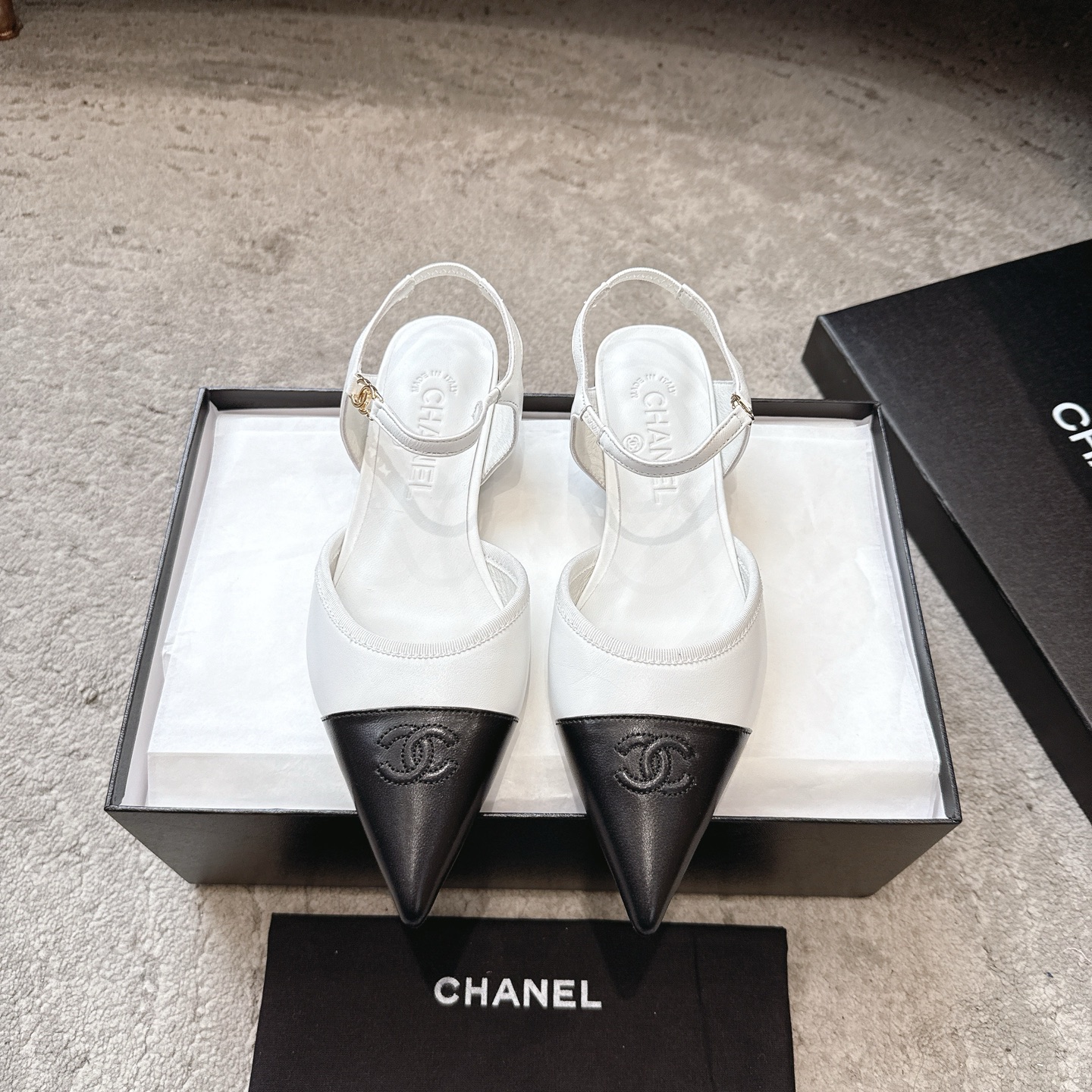 CHANEL Sandals Cowhide Flattering for Fair Skin Elegant Style