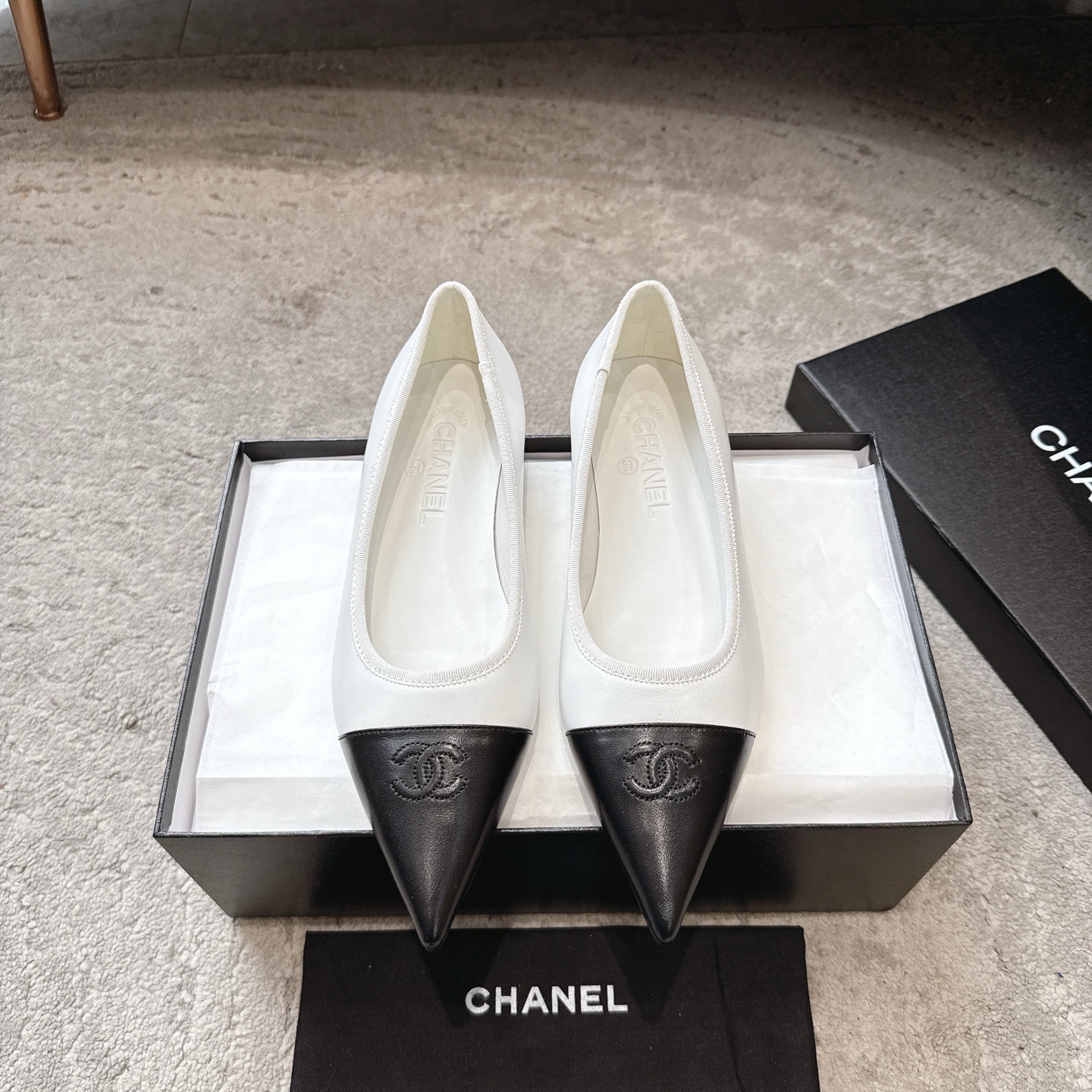 CHANEL сандалии из телячьей кожи, визуально удлиняют ноги, элегантная модель