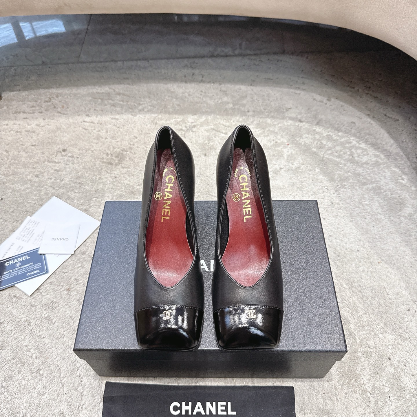CHANEL Mary Jane sandales défilé, doublure en agneau, semelle extérieure en cuir véritable italien, illumine le teint et rehausse l'allure
