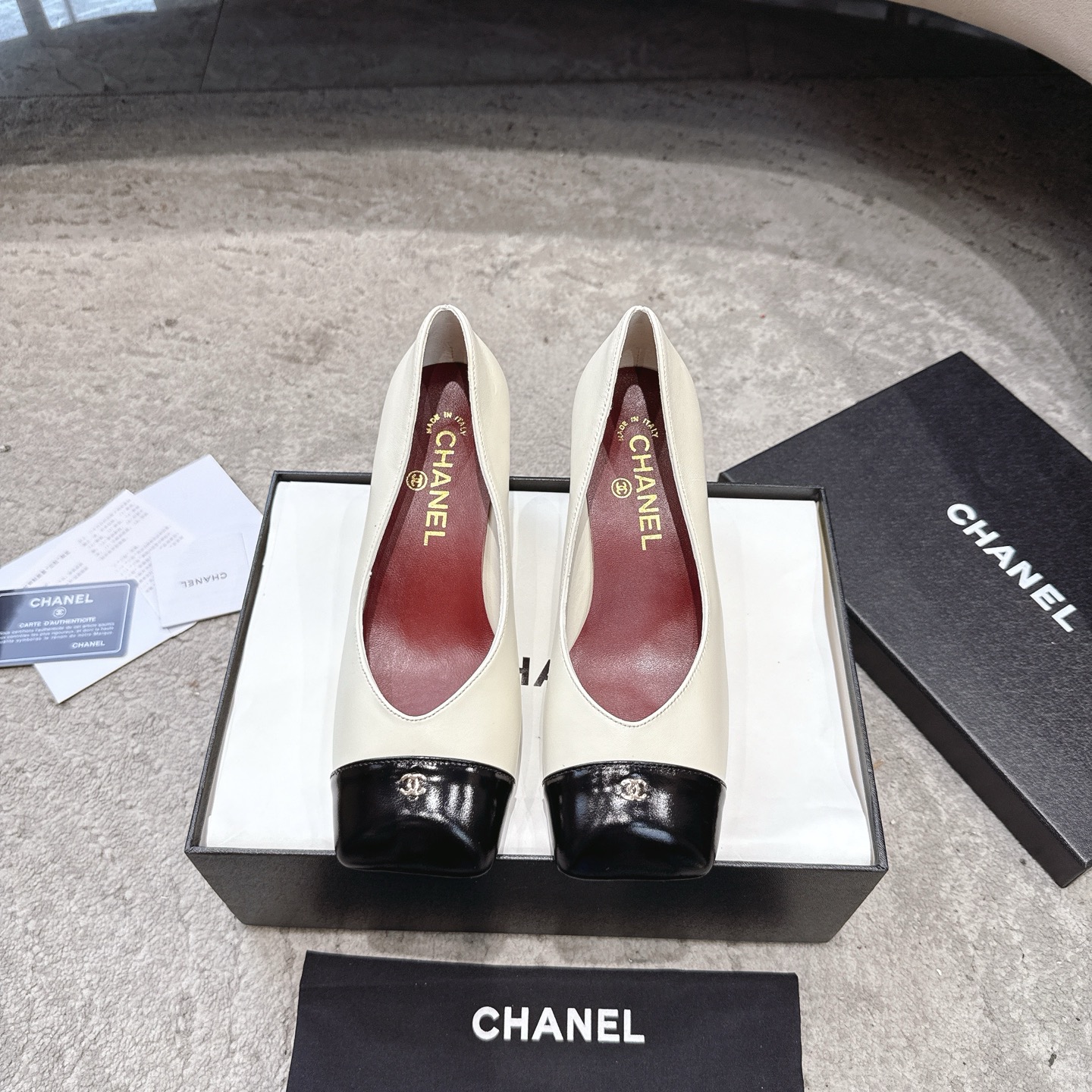 CHANEL Mary Jane sandales défilé, doublure en agneau, semelle extérieure en cuir véritable italien, illumine le teint et rehausse l'allure