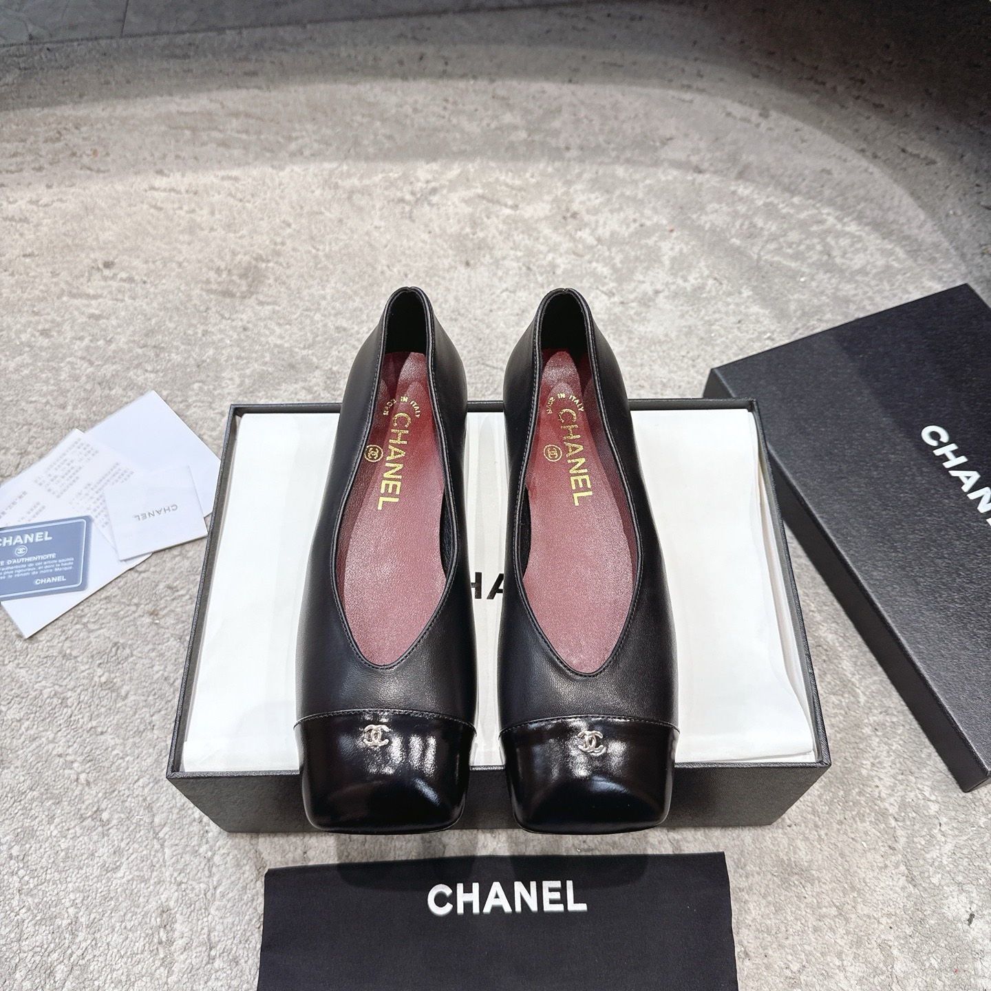 CHANEL Mary Jane sandales défilé, doublure en agneau, semelle en cuir véritable italien, illumine le teint et rehausse l'allure