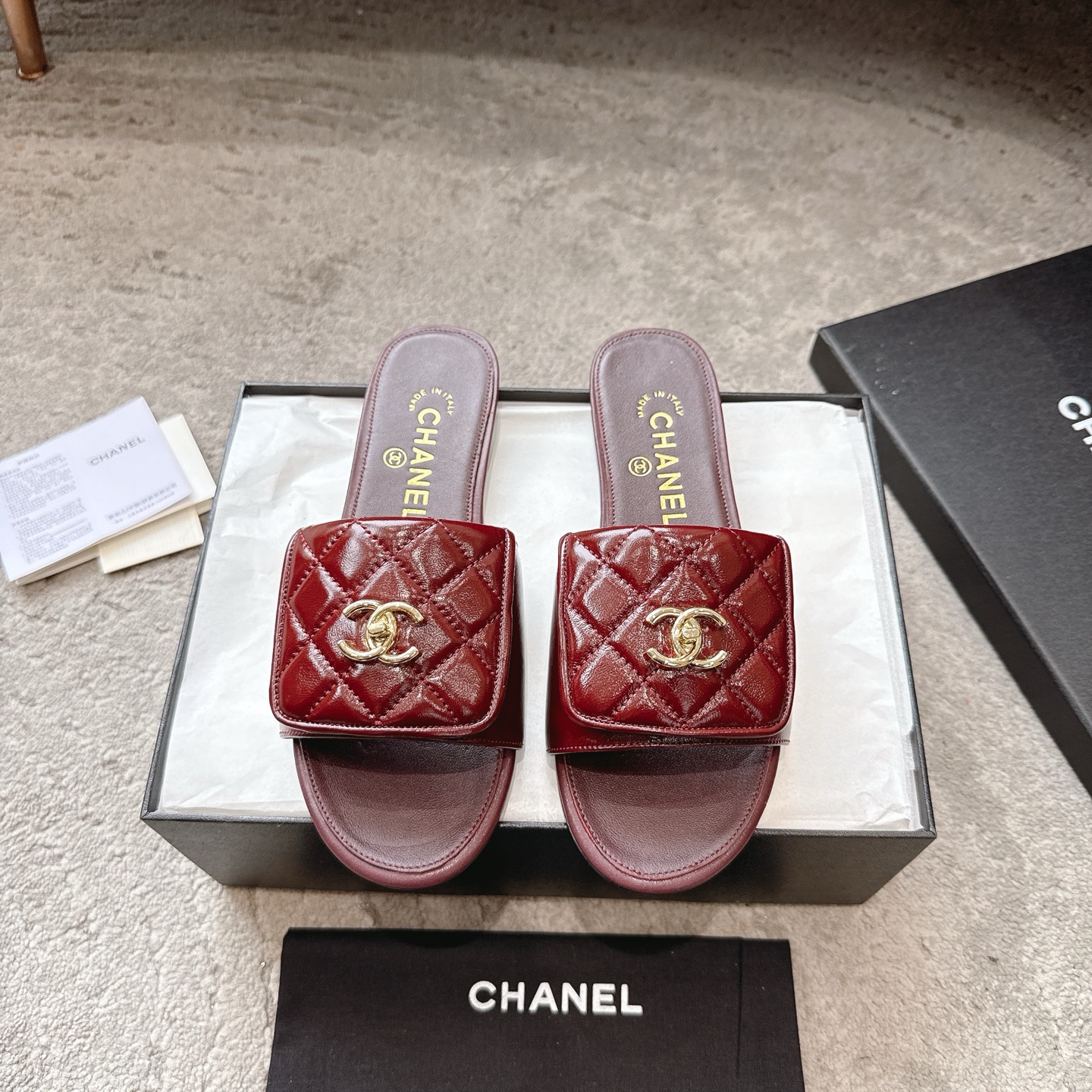 CHANEL тапочки из телячьей кожи, визуально удлиняют ноги, элегантная модель