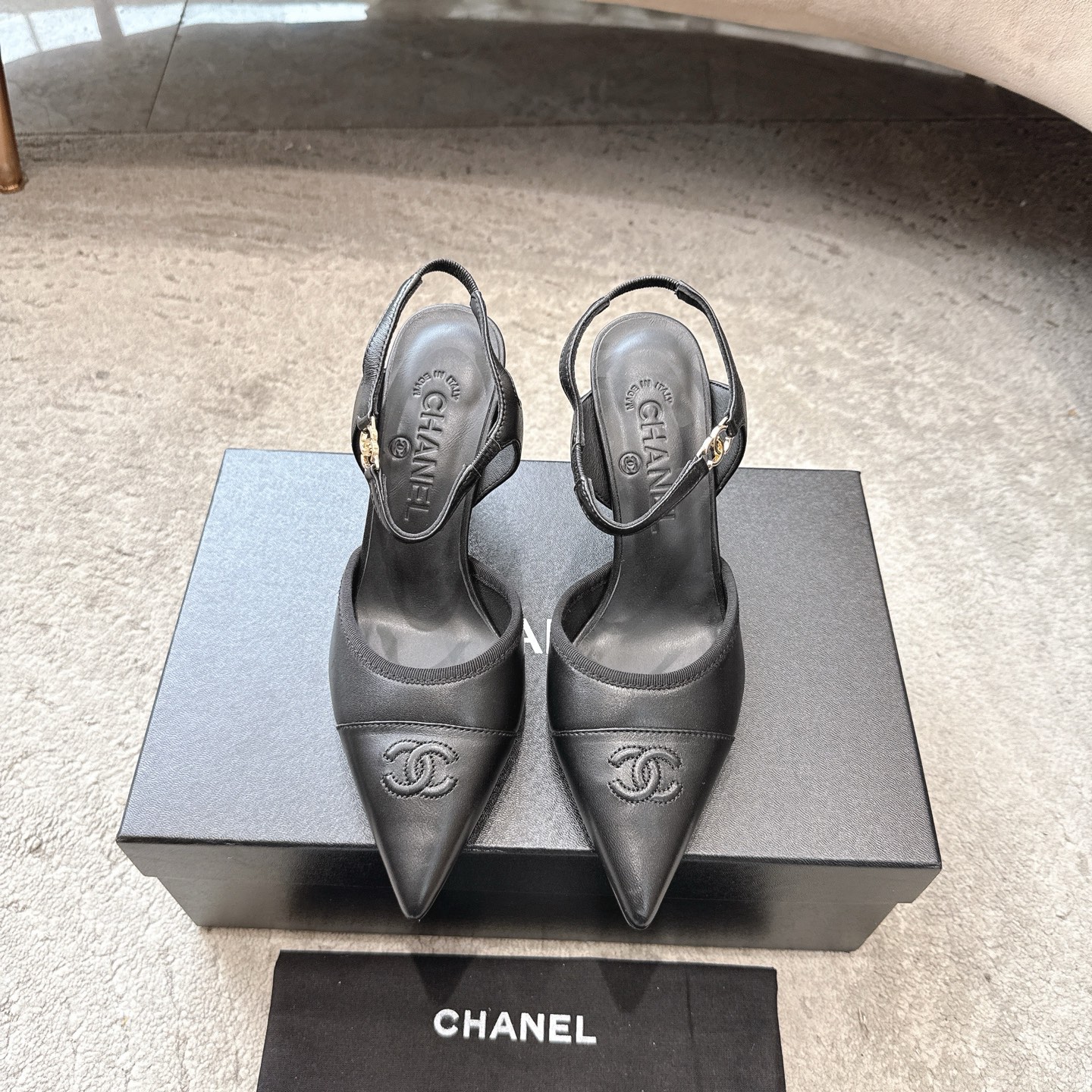 CHANEL сандалии из телячьей кожи, визуально удлиняют ноги, элегантная модель