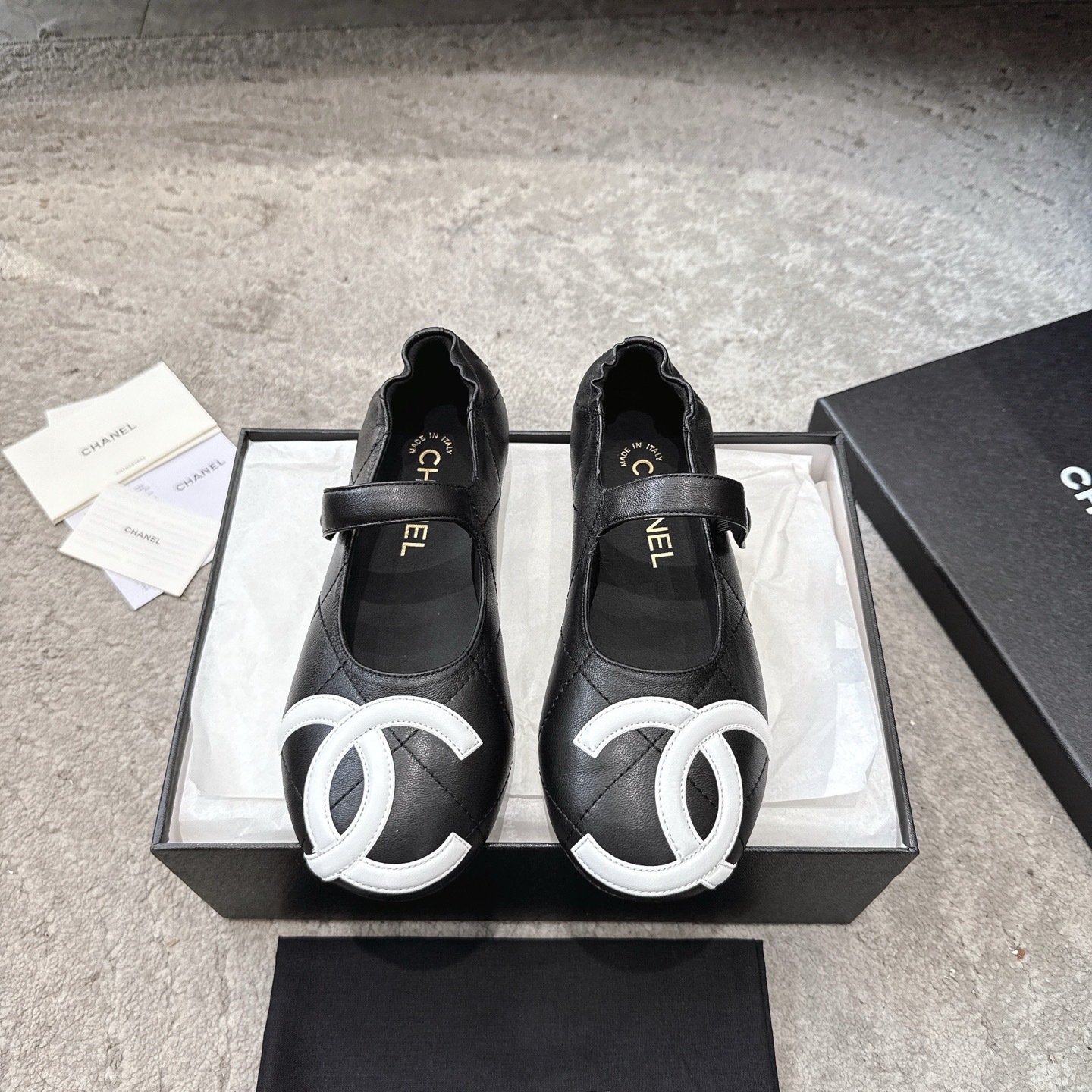 CHANEL Mary Jane sandales défilé, doublure en agneau, semelle en cuir véritable italien, illumine le teint et rehausse l'allure