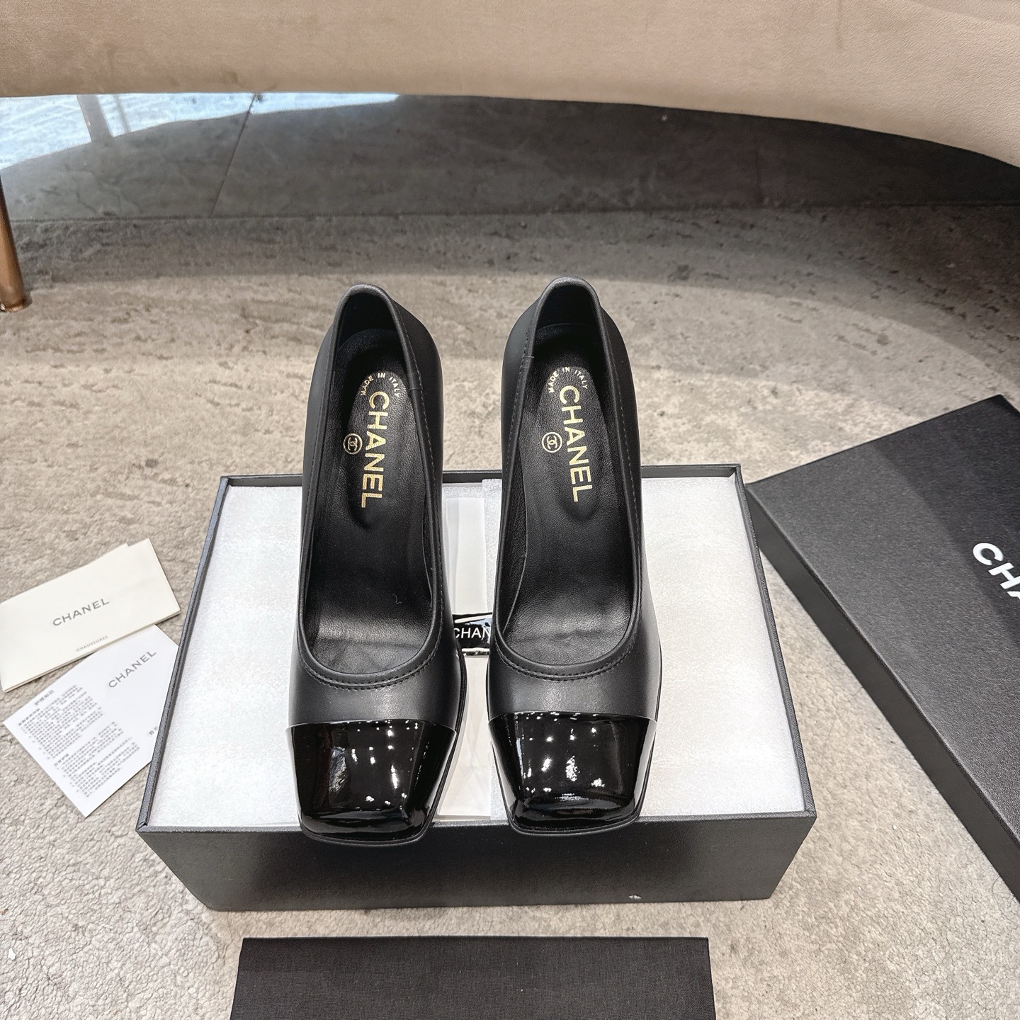 CHANEL Mary Jane sandales défilé, doublure en agneau, semelle extérieure en cuir véritable italien, illumine le teint et rehausse l'allure