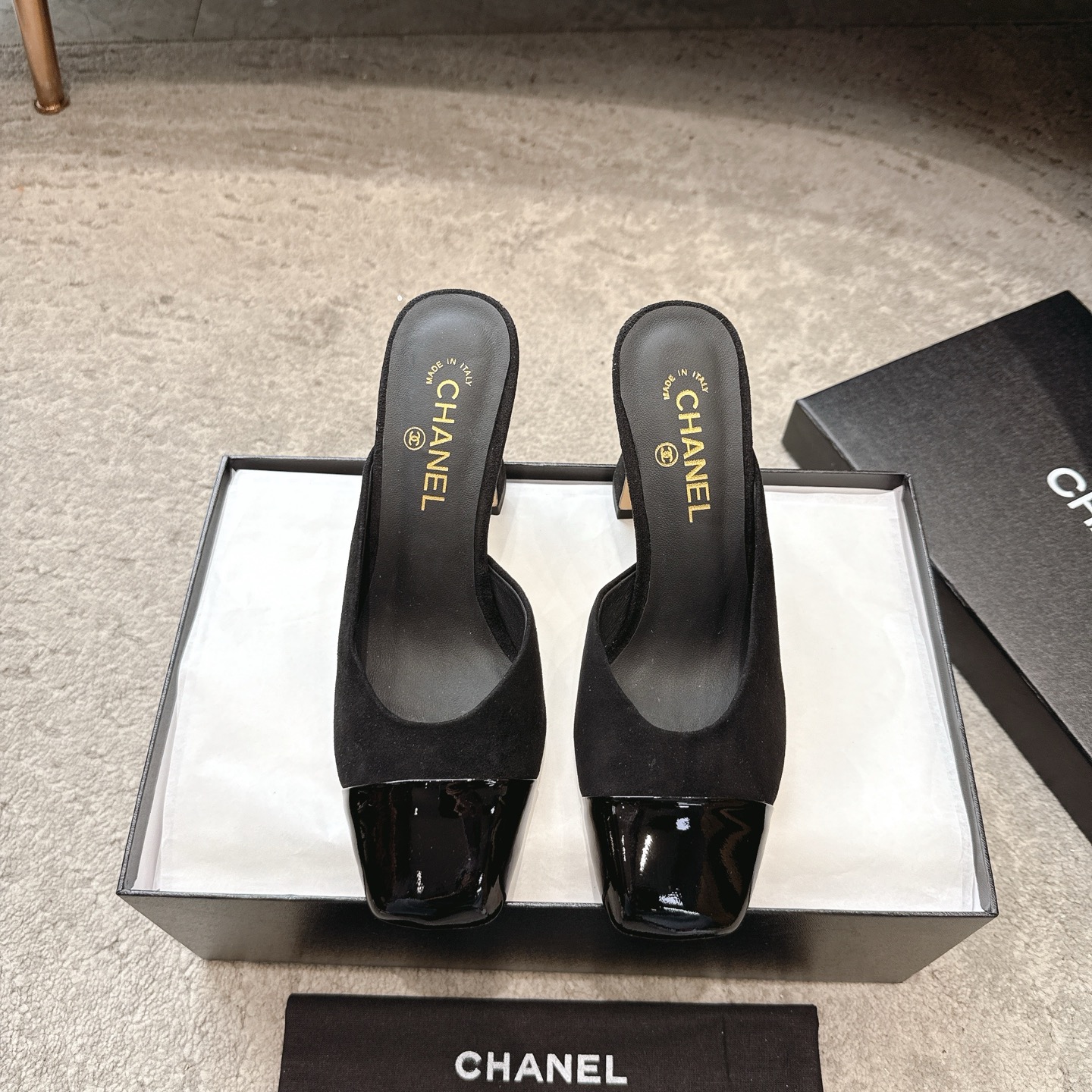CHANEL Sandals Cowhide Flattering for Fair Skin Elegant Style